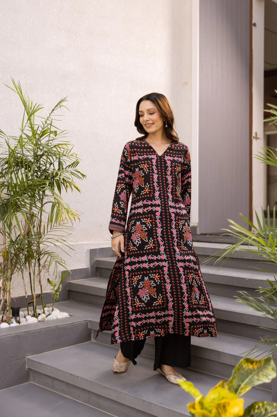 Aafreen Rayon HandEmbroidered Plazo Set - Image 5