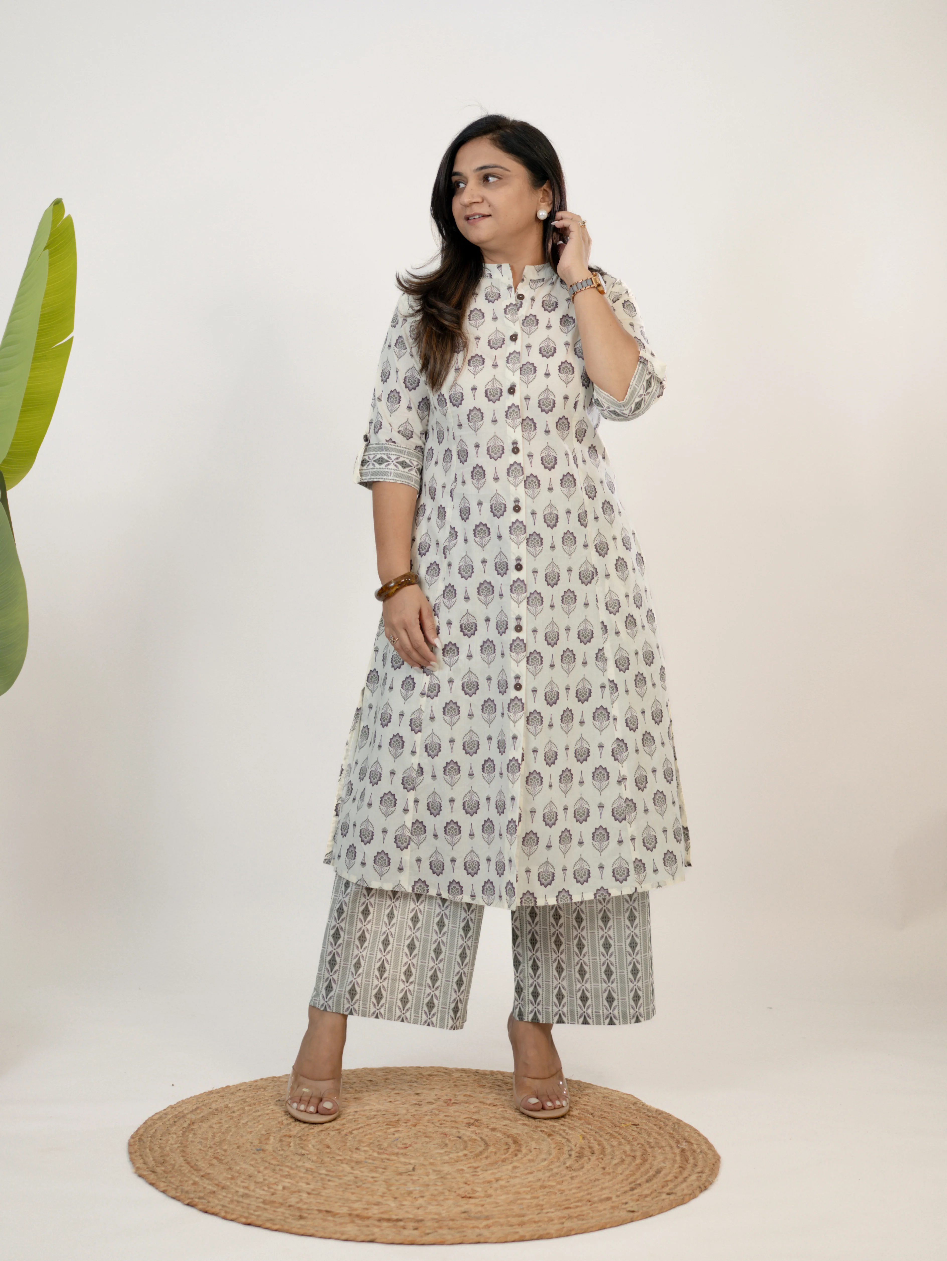 Mridula White Cotton Floral A-line Cotton Kurta Set - Image 6