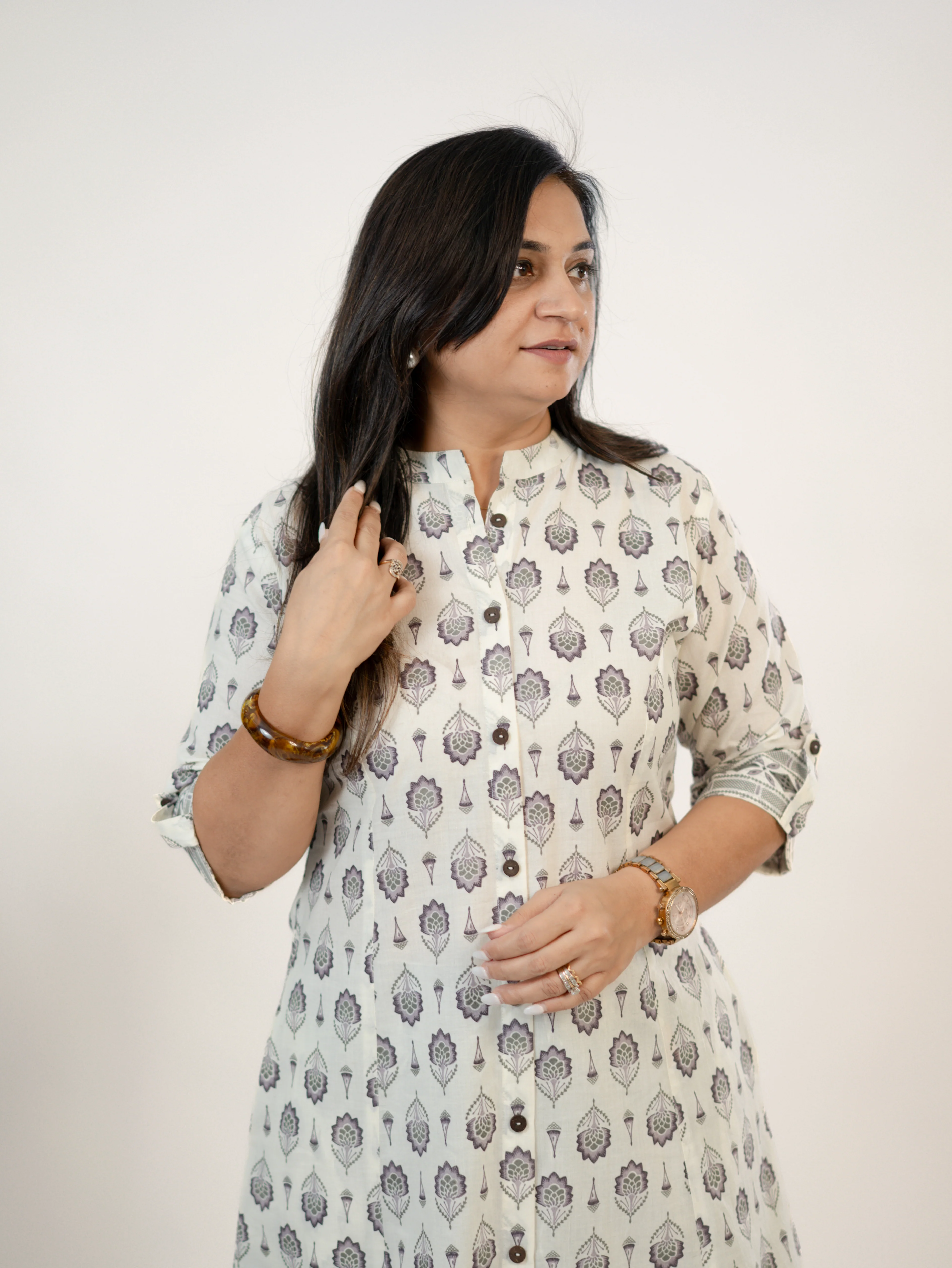 Mridula White Cotton Floral A-line Cotton Kurta Set - Image 7