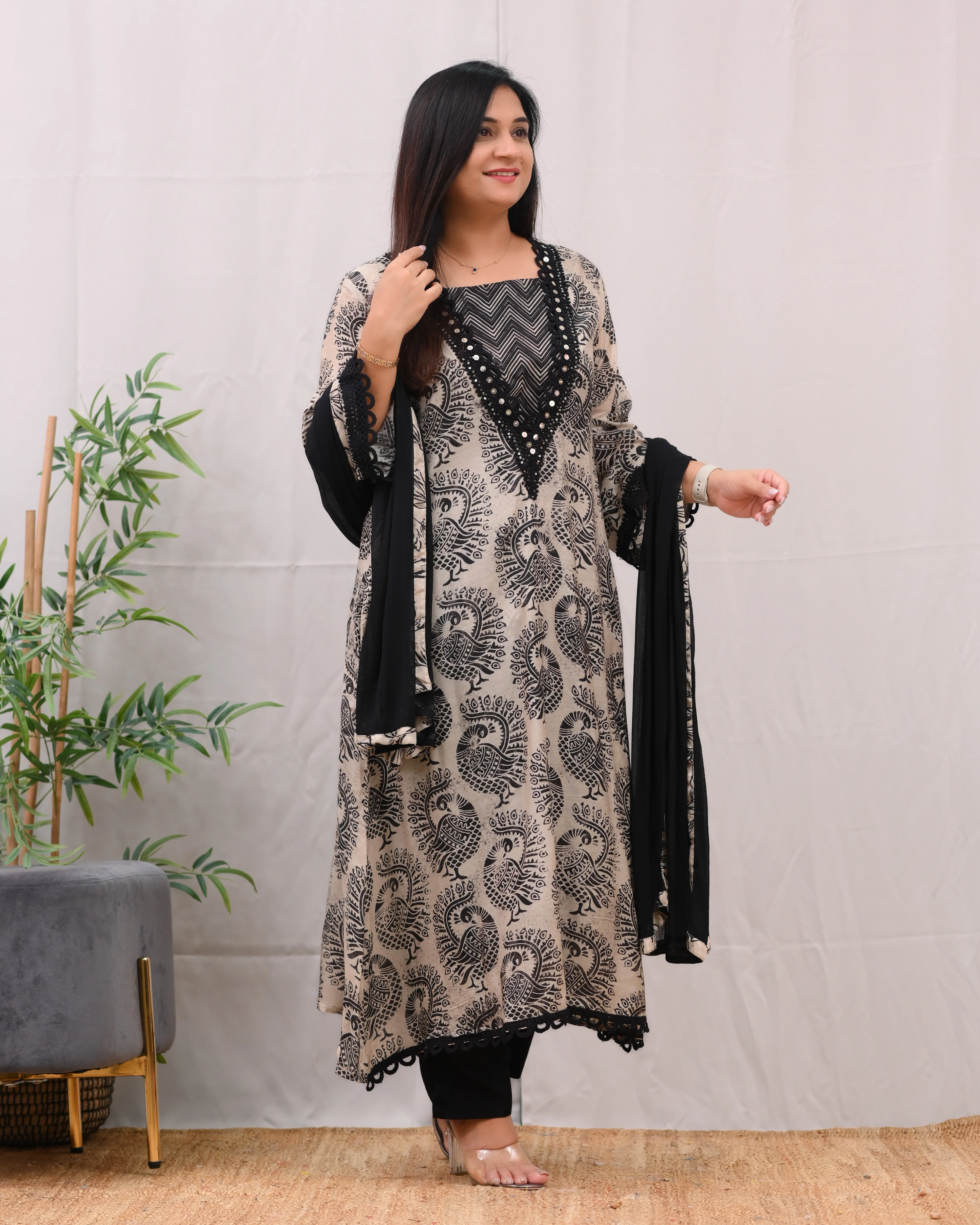 Aaravi Muslin Embroidered Pakistani pant set - Image 11