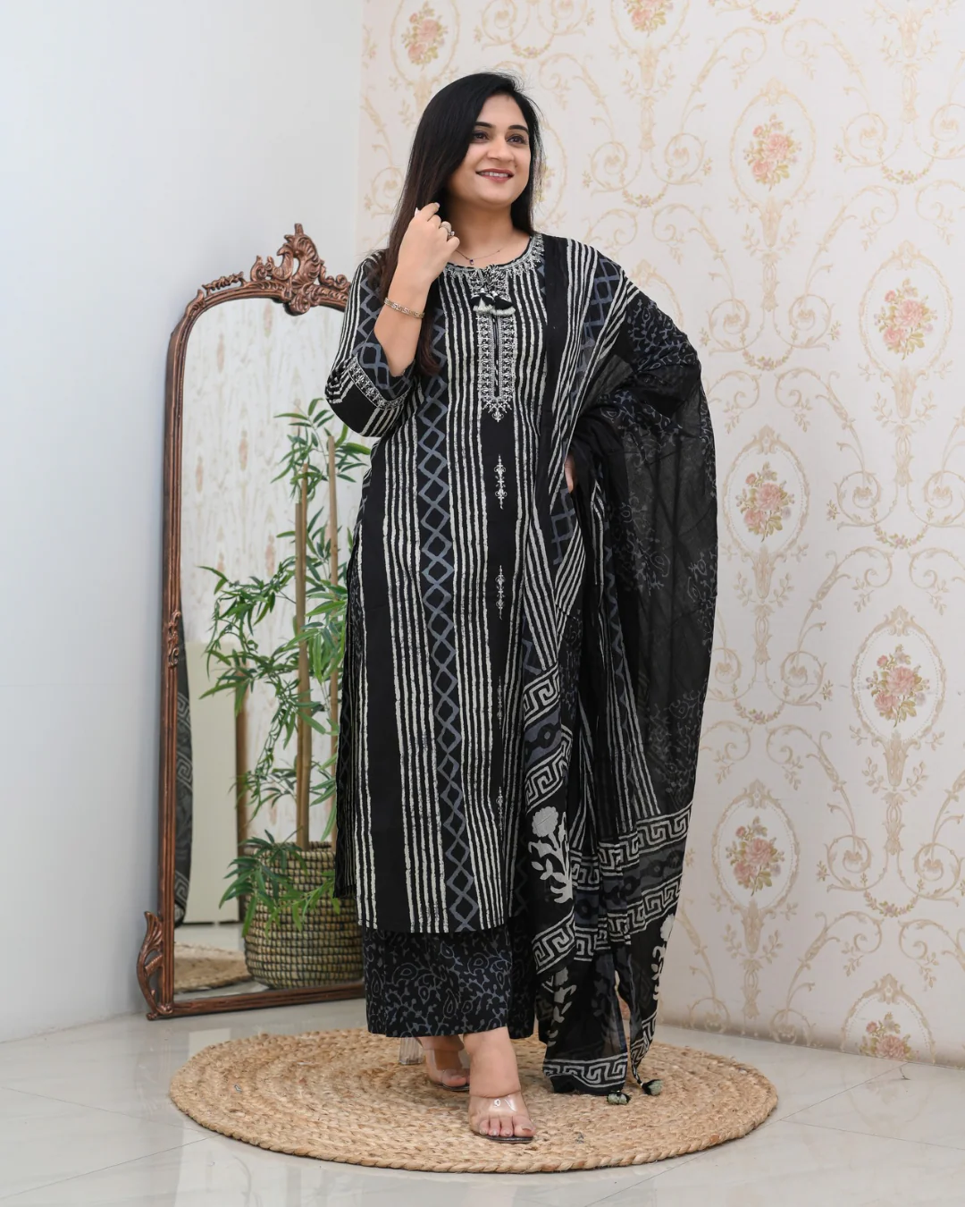 Anaya Cotton Embroidered Straight Divider set - Image 5