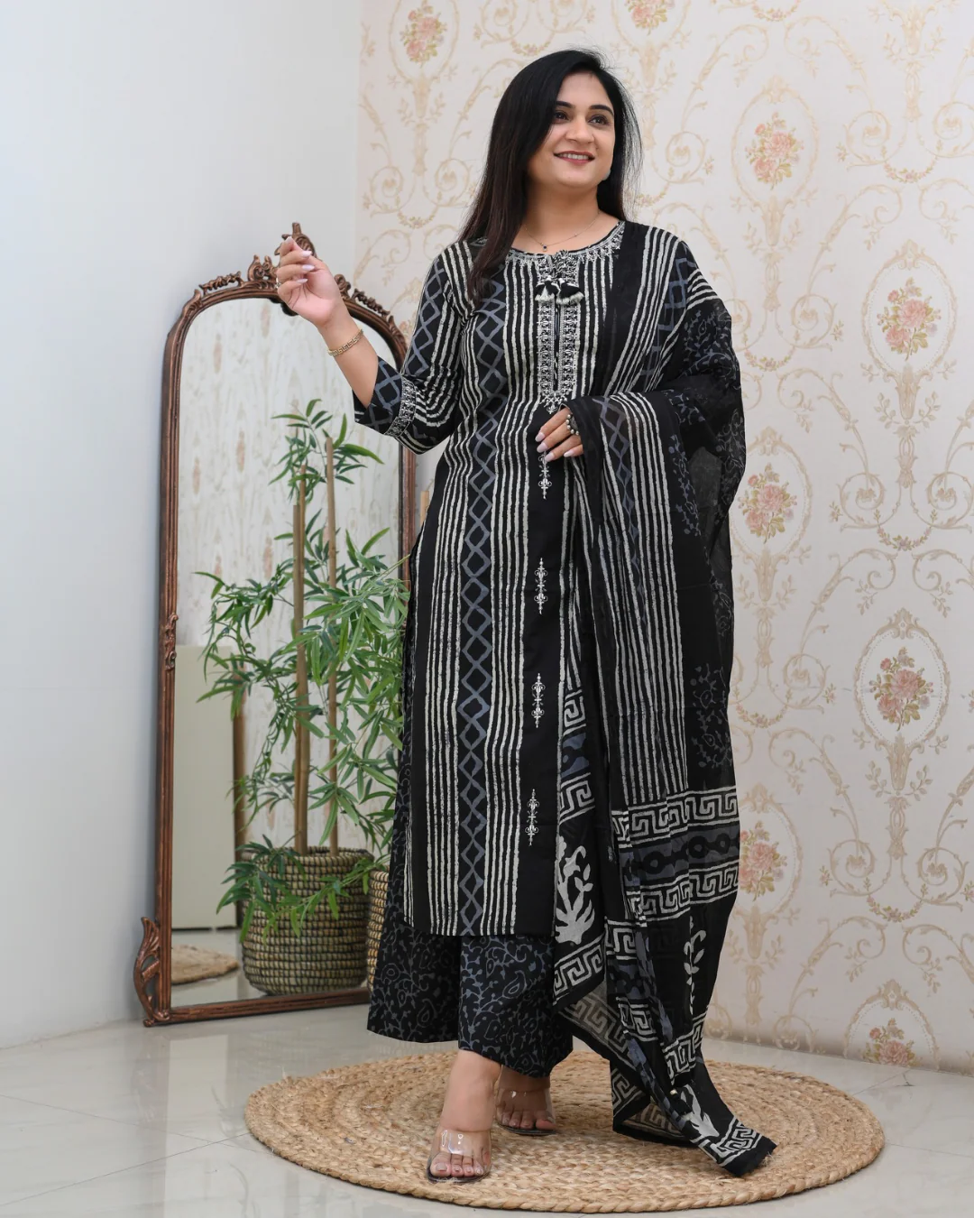 Anaya Cotton Embroidered Straight Divider set - Image 9