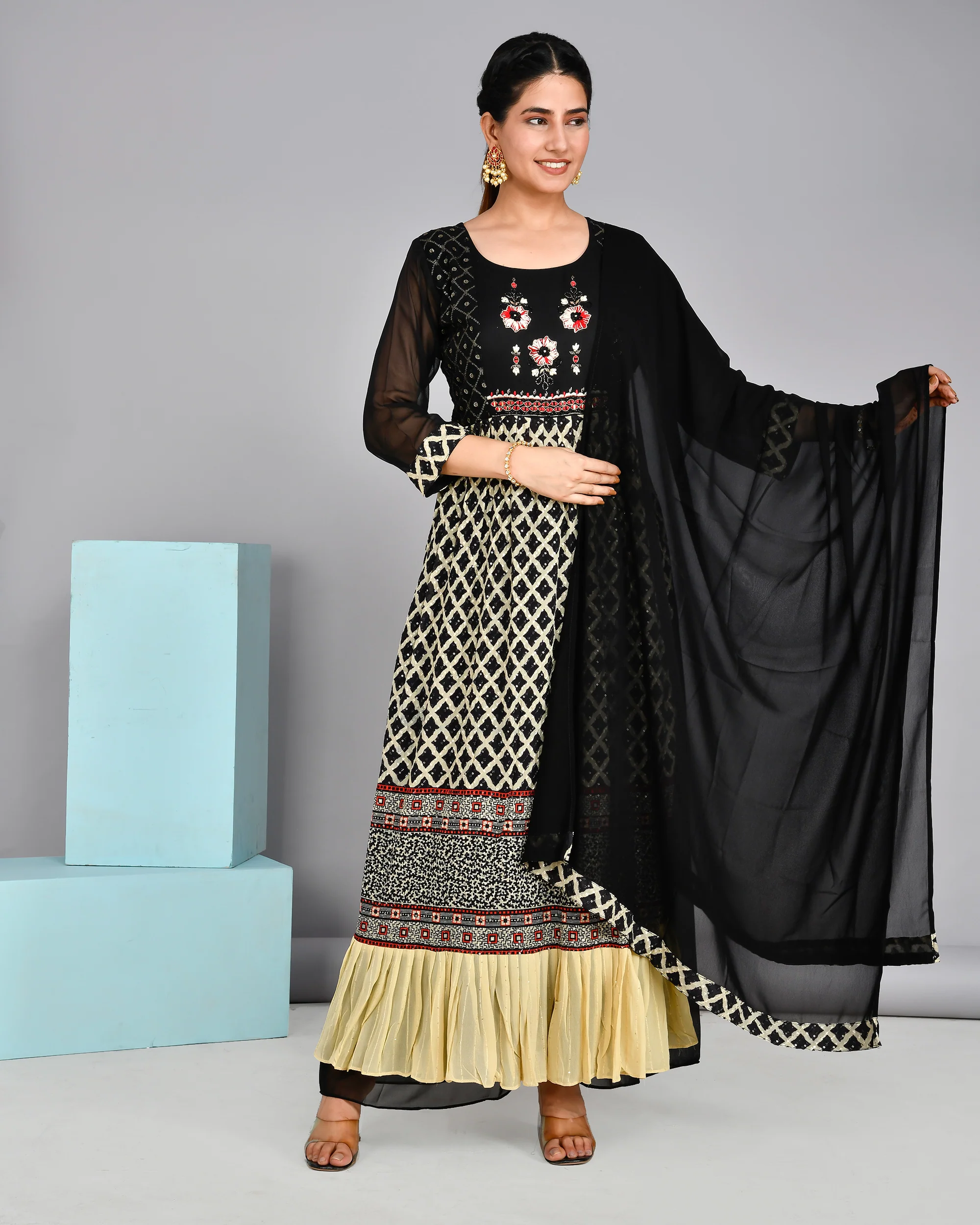 Black and Beige Georgette Nyra Set - Image 8