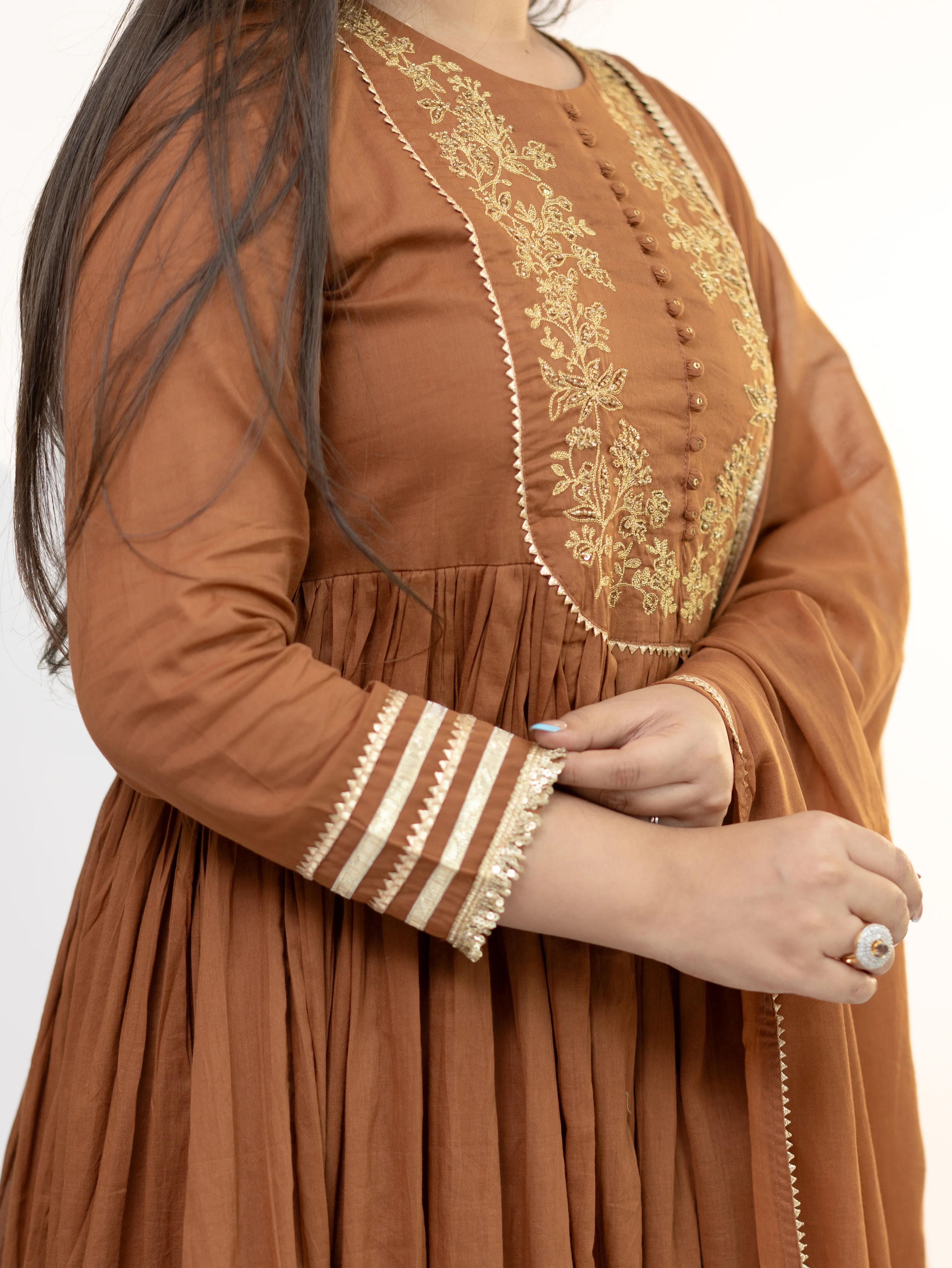 Aarya Brown Mul Cotton Embroidered Gotta Detailed Dupatta Set - Image 9
