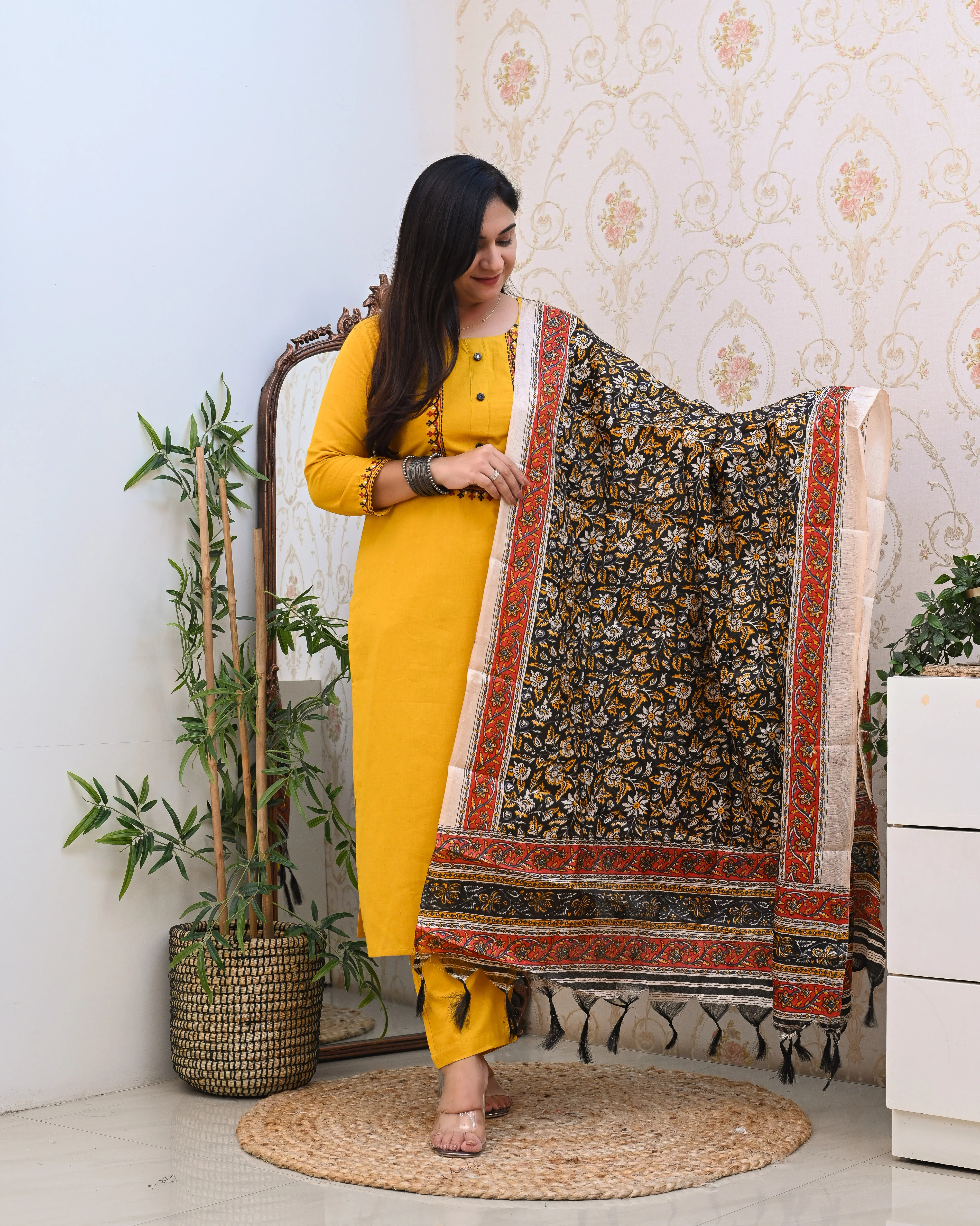 Cotton Embroidered Kalamkari Dupatta Suit - Image 3