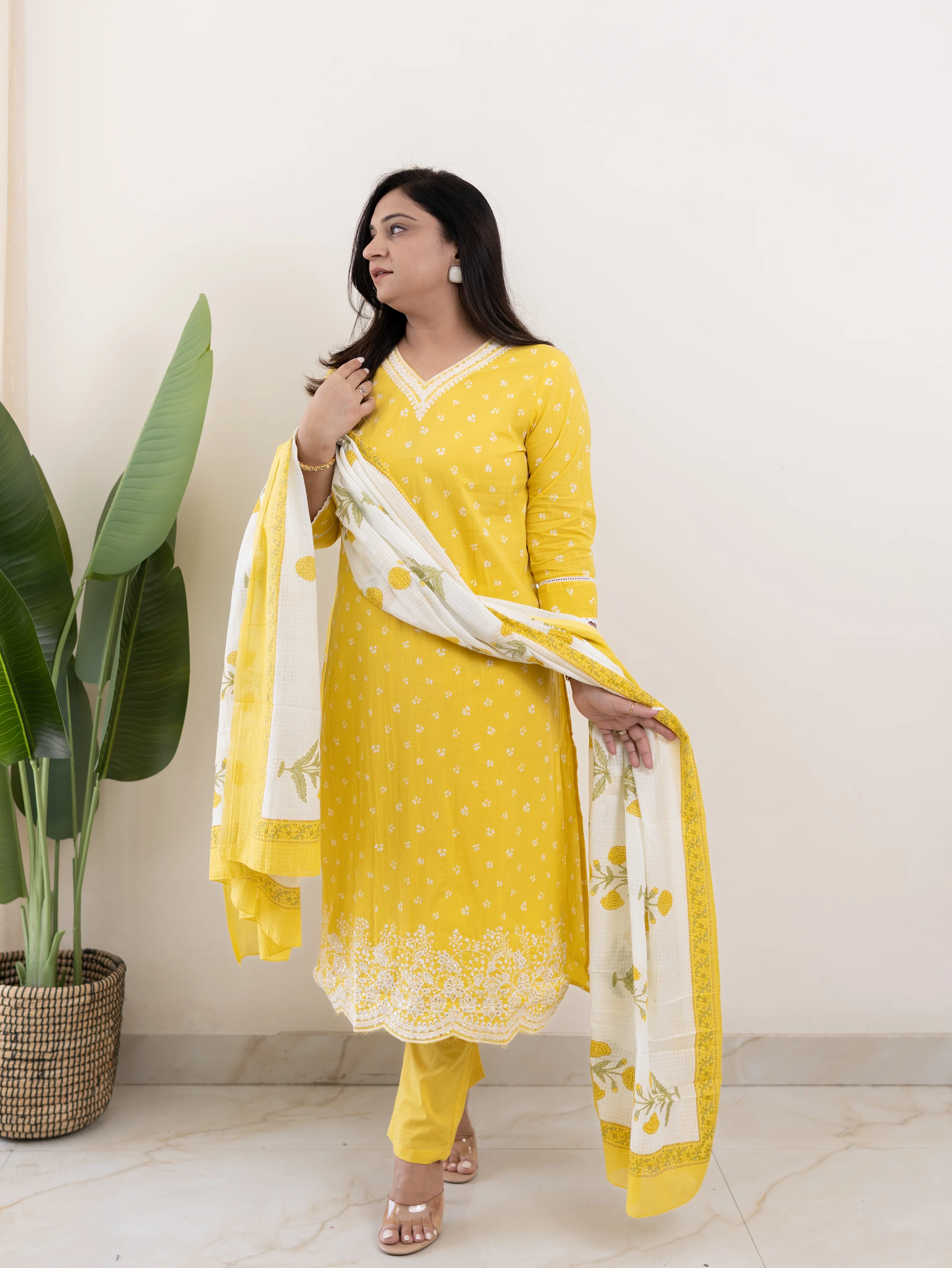Rifaa yellow Cotton Embroidered Straight Dupatta Set - Image 7