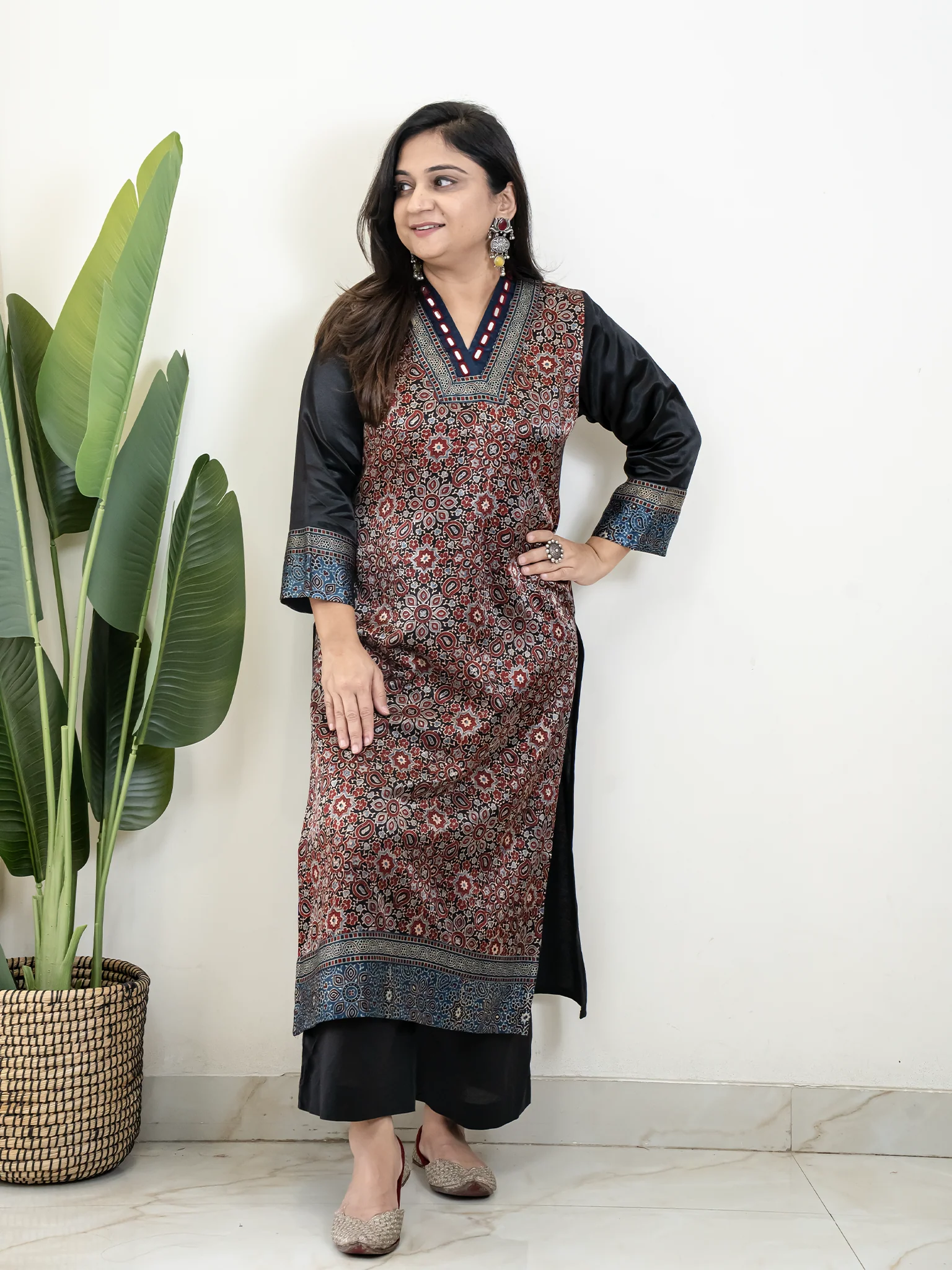 Norah Black Mashru Silk Embroidered Straight Kurta - Image 2