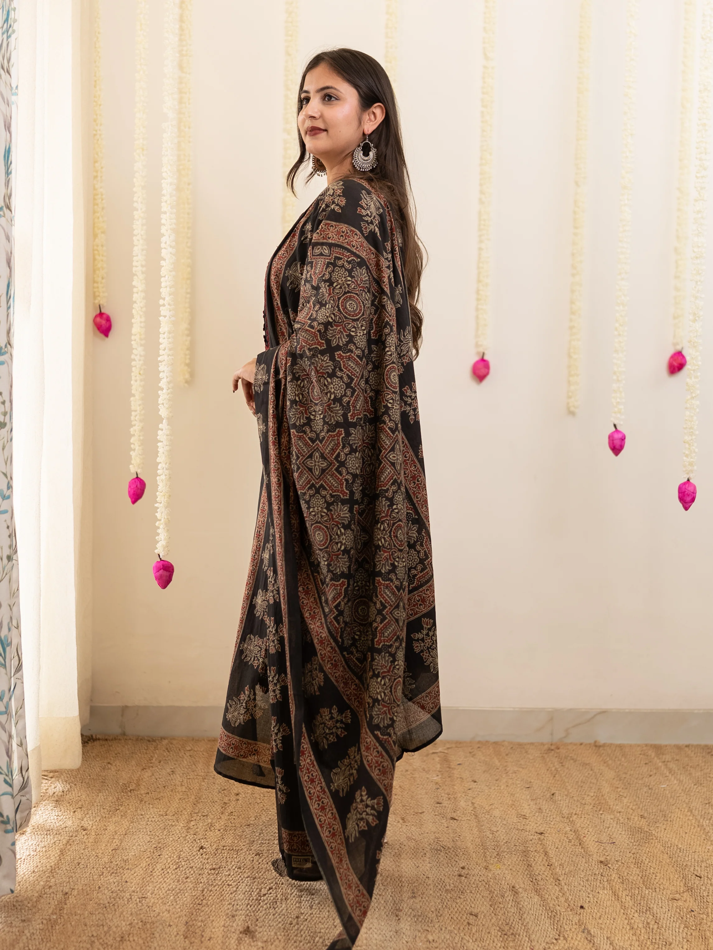 Tahira Black Cotton Lace Detailed Straight Dupatta Set - Image 7