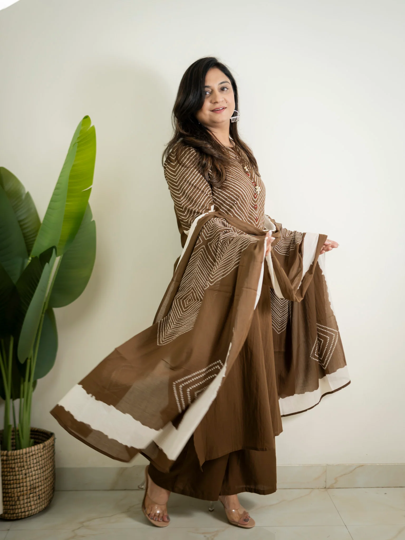 Huma Brown Cotton Tie and Dye Straight Dupatta Set - Image 4