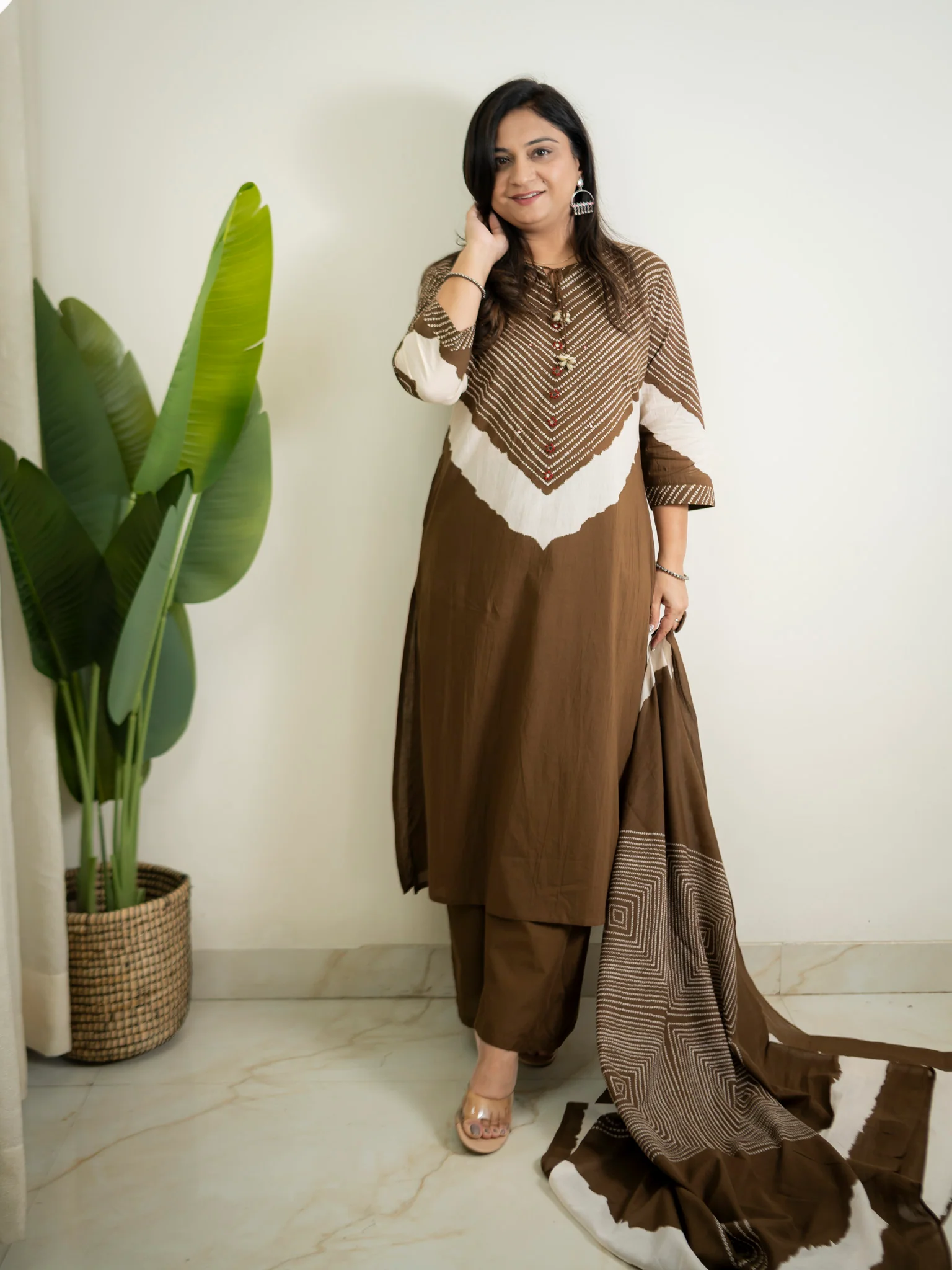 Huma Brown Cotton Tie and Dye Straight Dupatta Set - Image 7