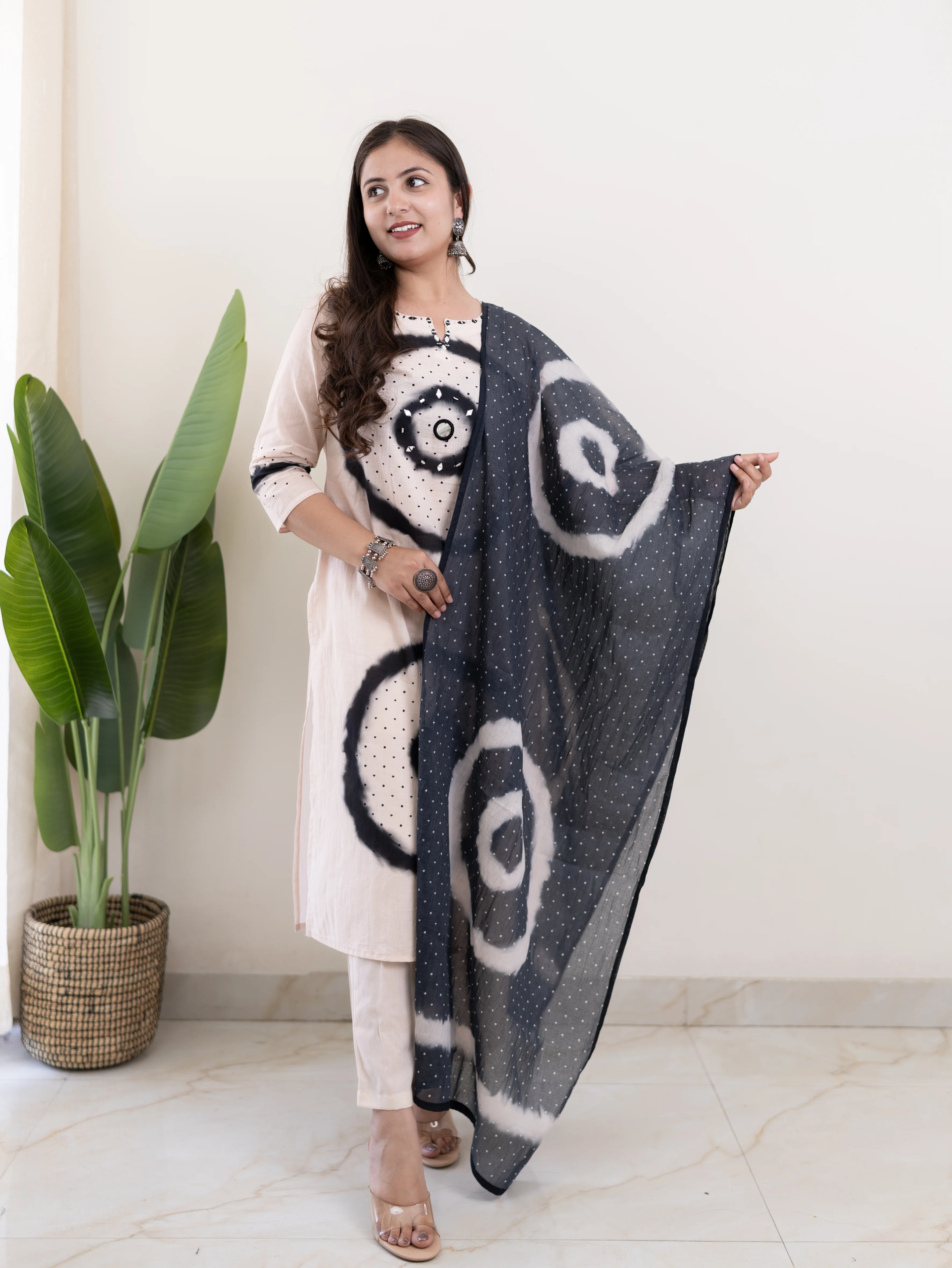 Daira Beige Cotton Tie and Dye Straight Dupatta Set - Image 5