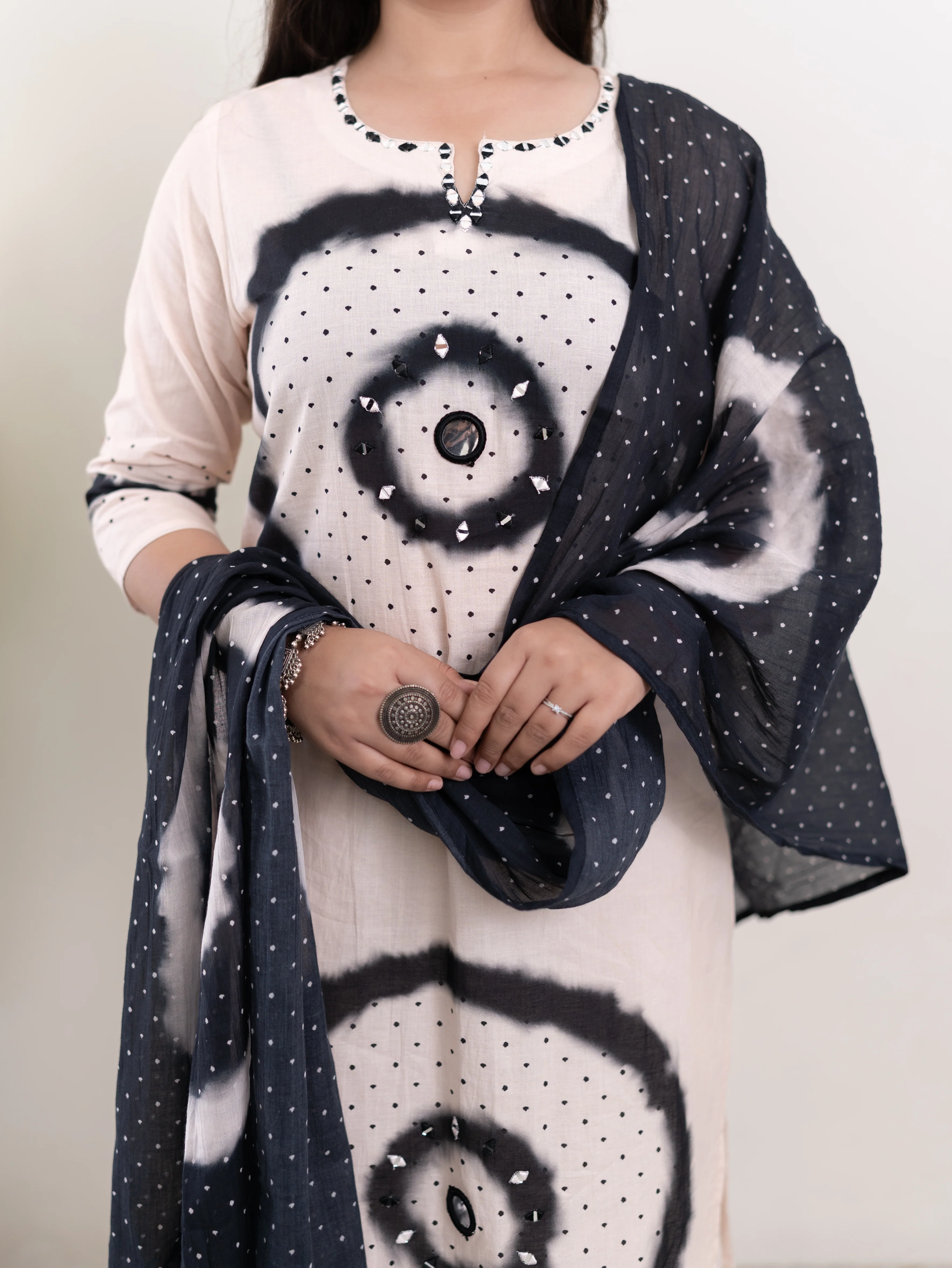 Daira Beige Cotton Tie and Dye Straight Dupatta Set - Image 7
