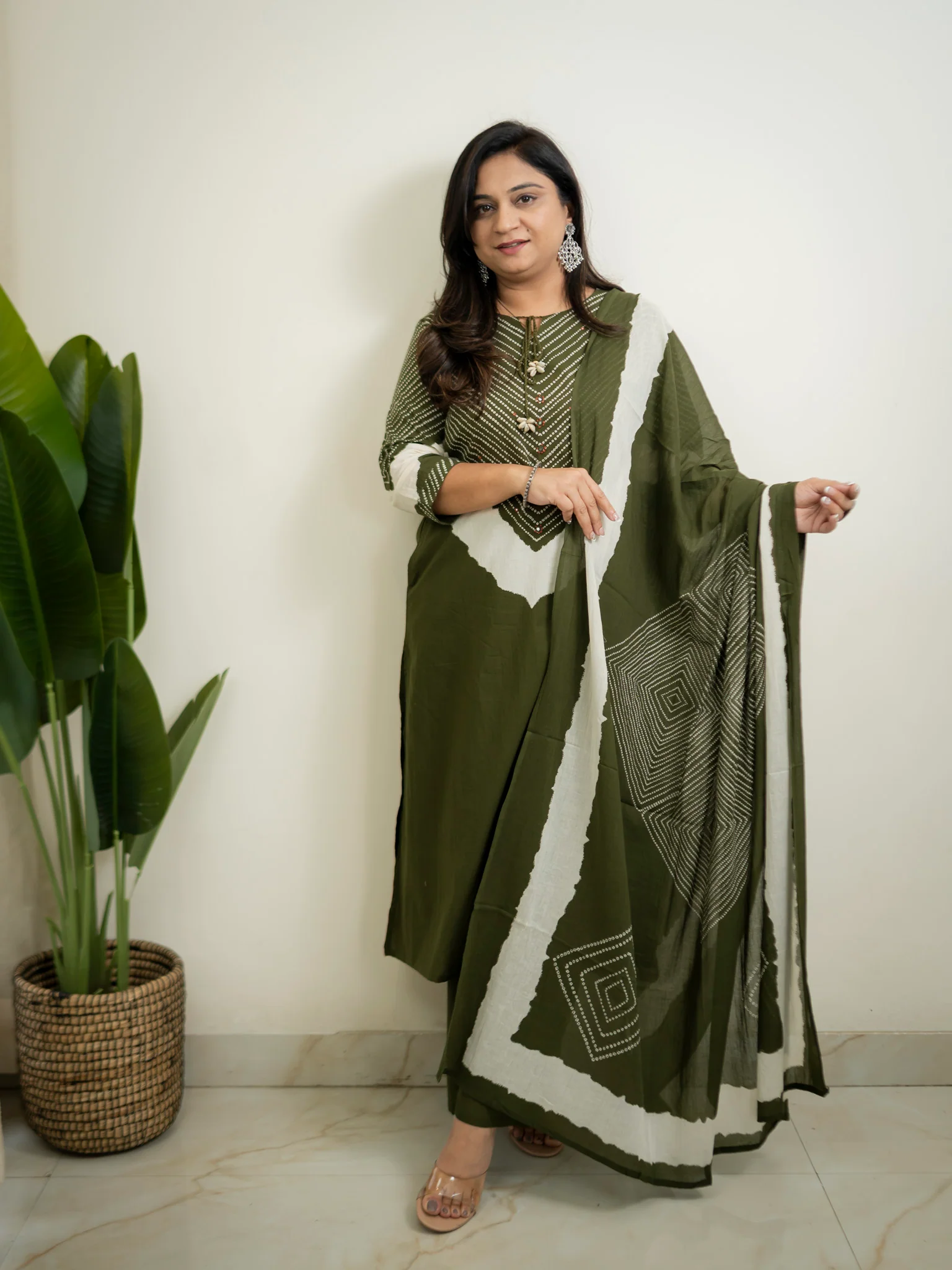 Huma Green Cotton Tie and Dye Straight Dupatta Set - Image 3