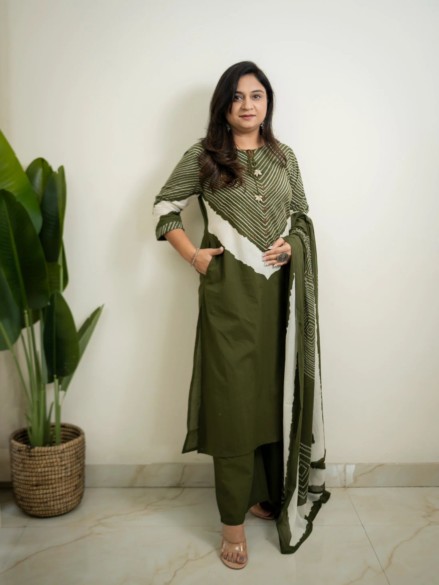 Huma Green Cotton Tie and Dye Straight Dupatta Set - Image 5