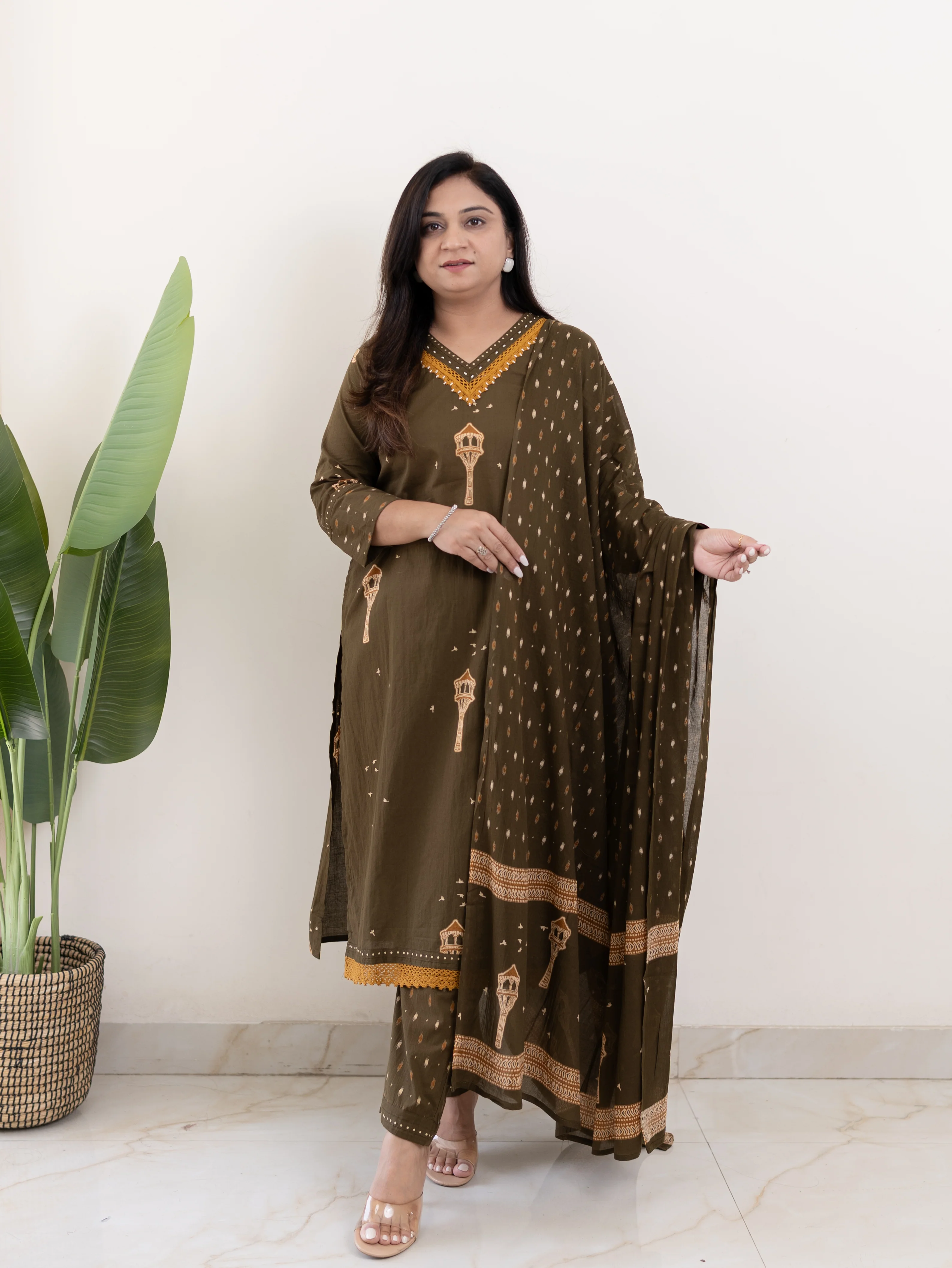 Green Jaipuri Cotton Embroidered Dupatta Set - Image 3