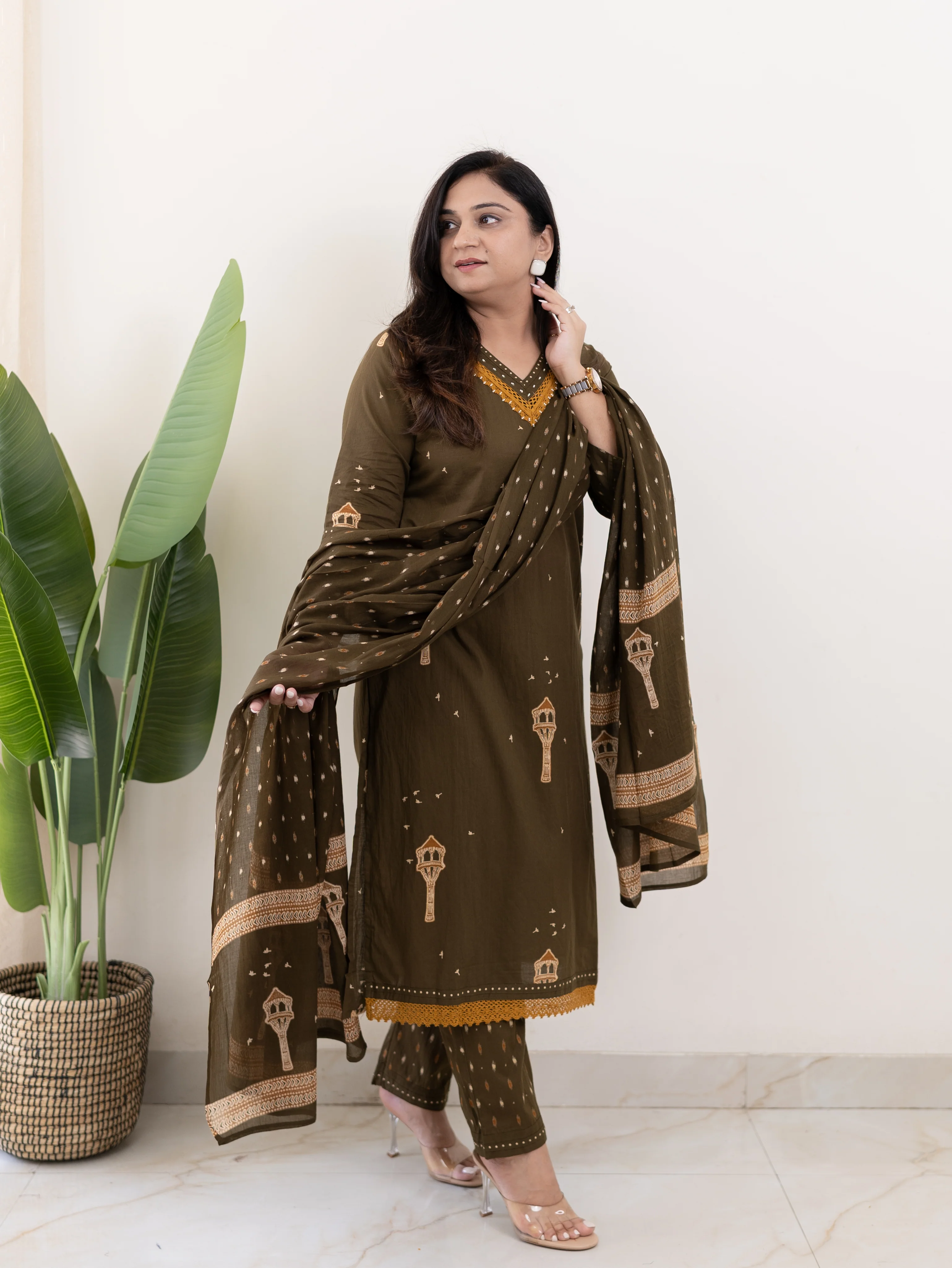 Green Jaipuri Cotton Embroidered Dupatta Set - Image 4