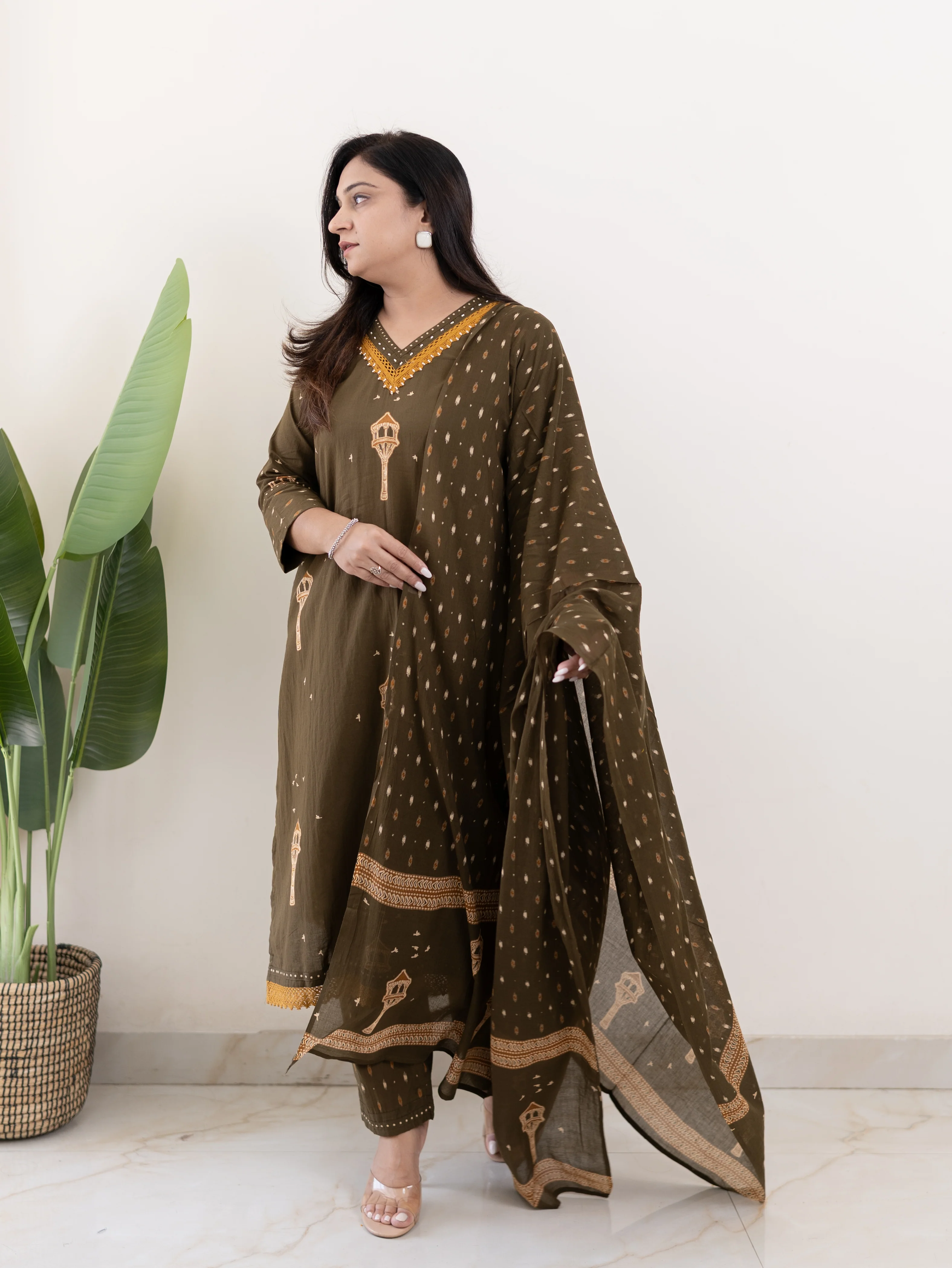 Green Jaipuri Cotton Embroidered Dupatta Set - Image 5