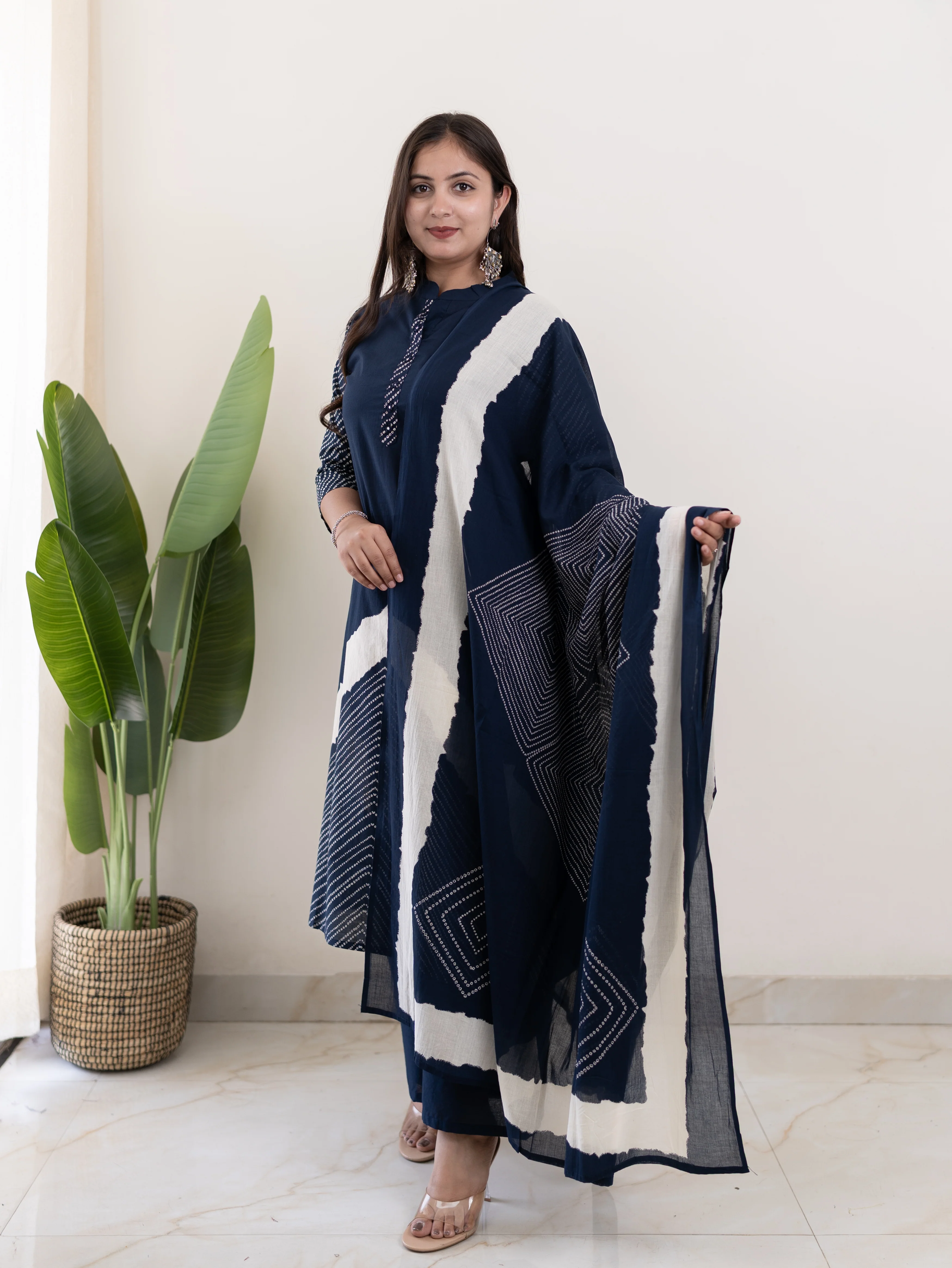 Isra Navy blue Cotton Bandhani Straight Dupatta Set - Image 3
