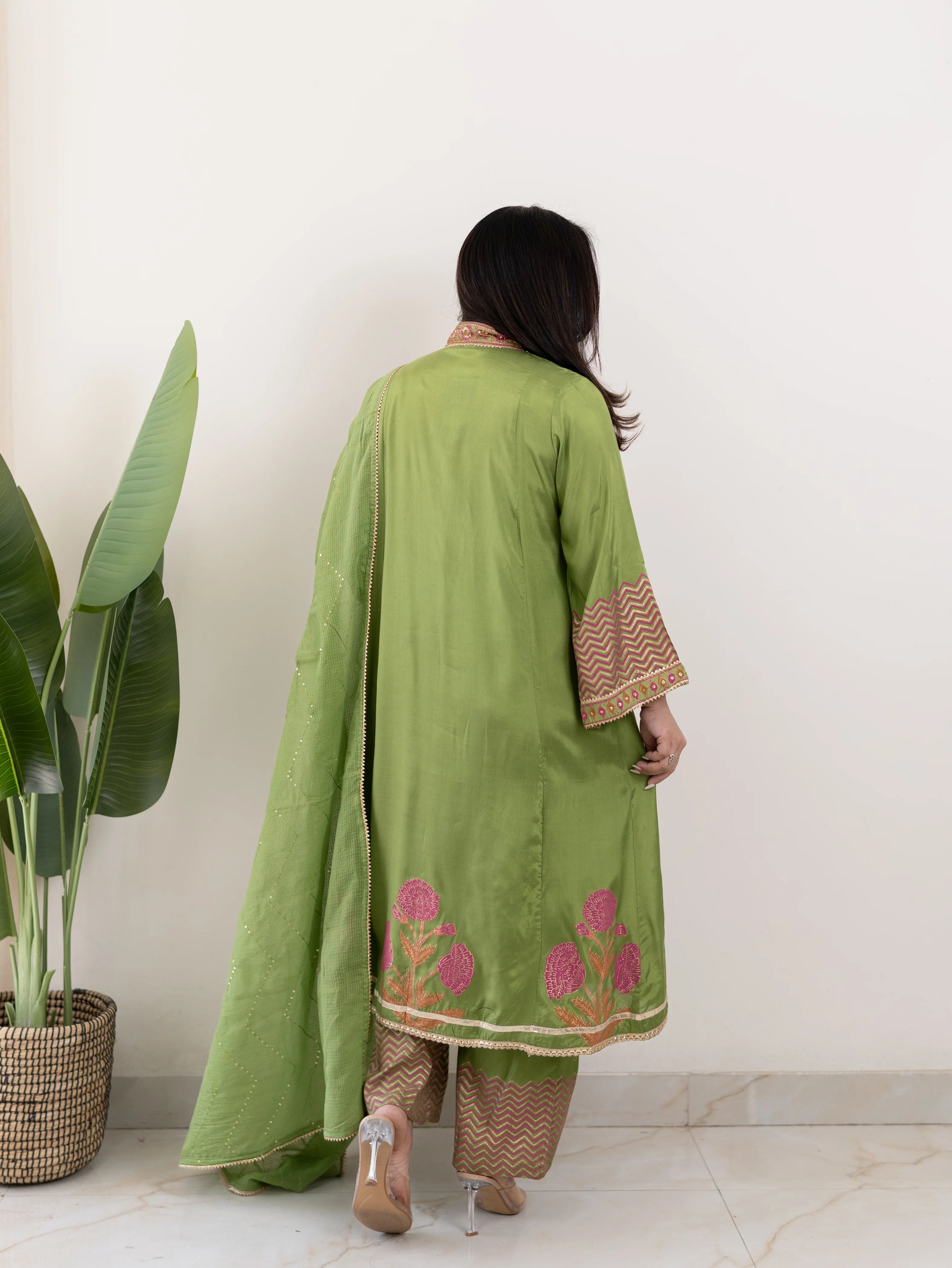 Jasmine Green Muslin HandEmbroidered Anarkali Dupatta Set - Image 7