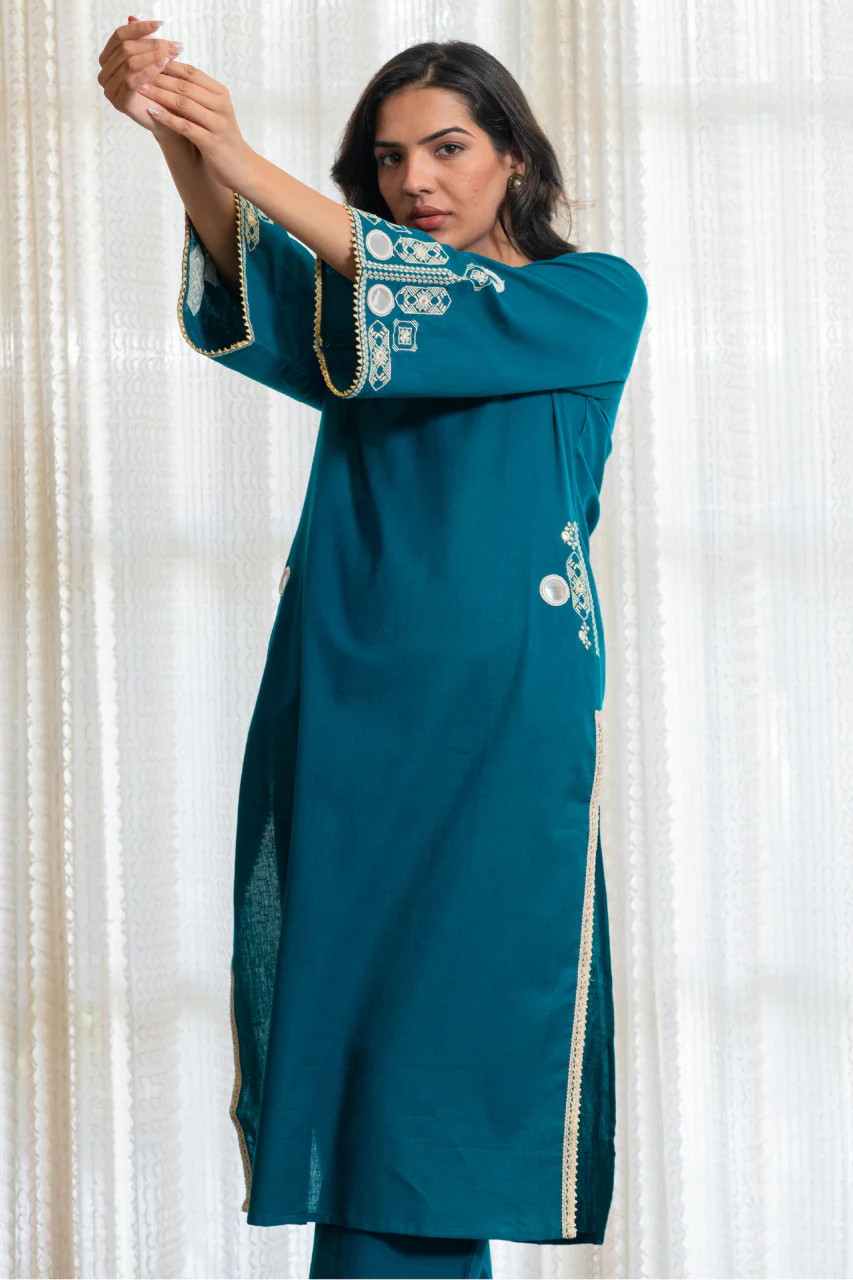 Kutch Embroidered Straight Pant Set With Pockets - Image 10