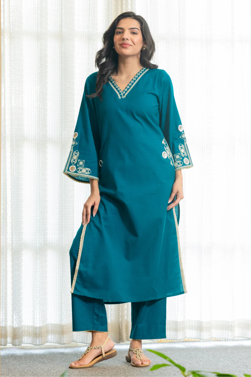 Kutch Embroidered Straight Pant Set With Pockets - Image 9
