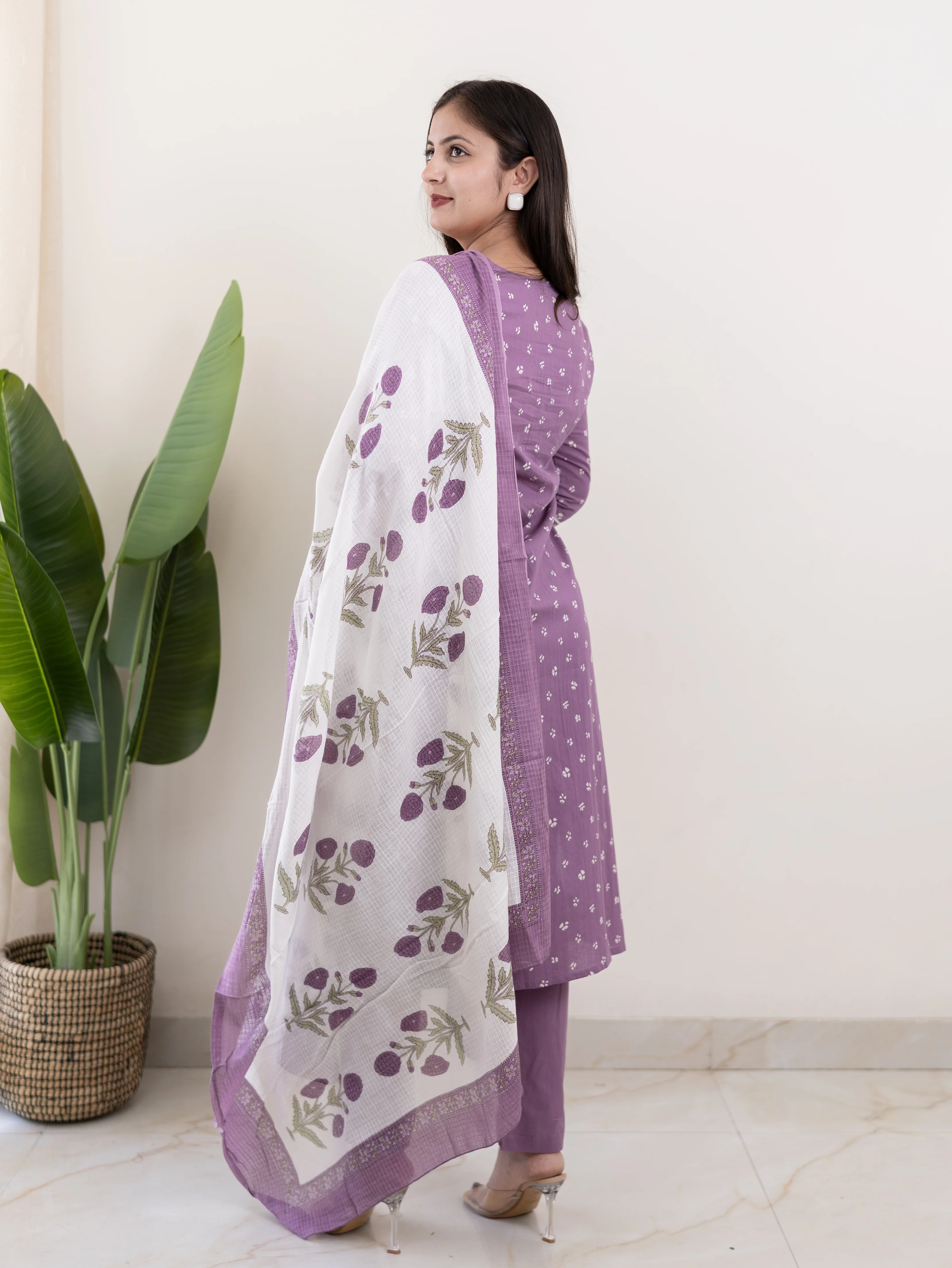 Rifaa Lilac Cotton Embroidered Straight Dupatta Set - Image 10