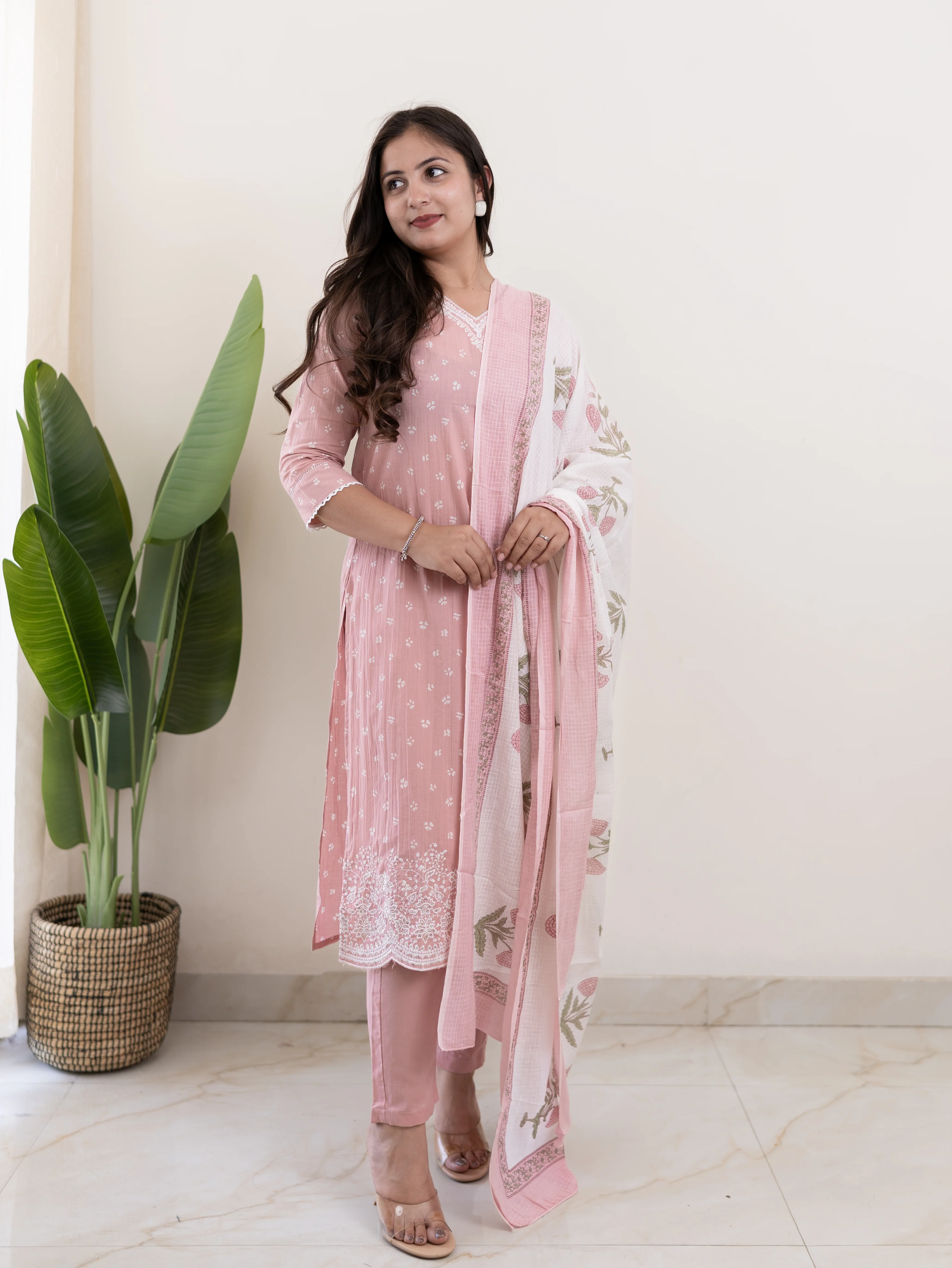 Rifaa pink Cotton Embroidered Straight Dupatta Set - Image 3