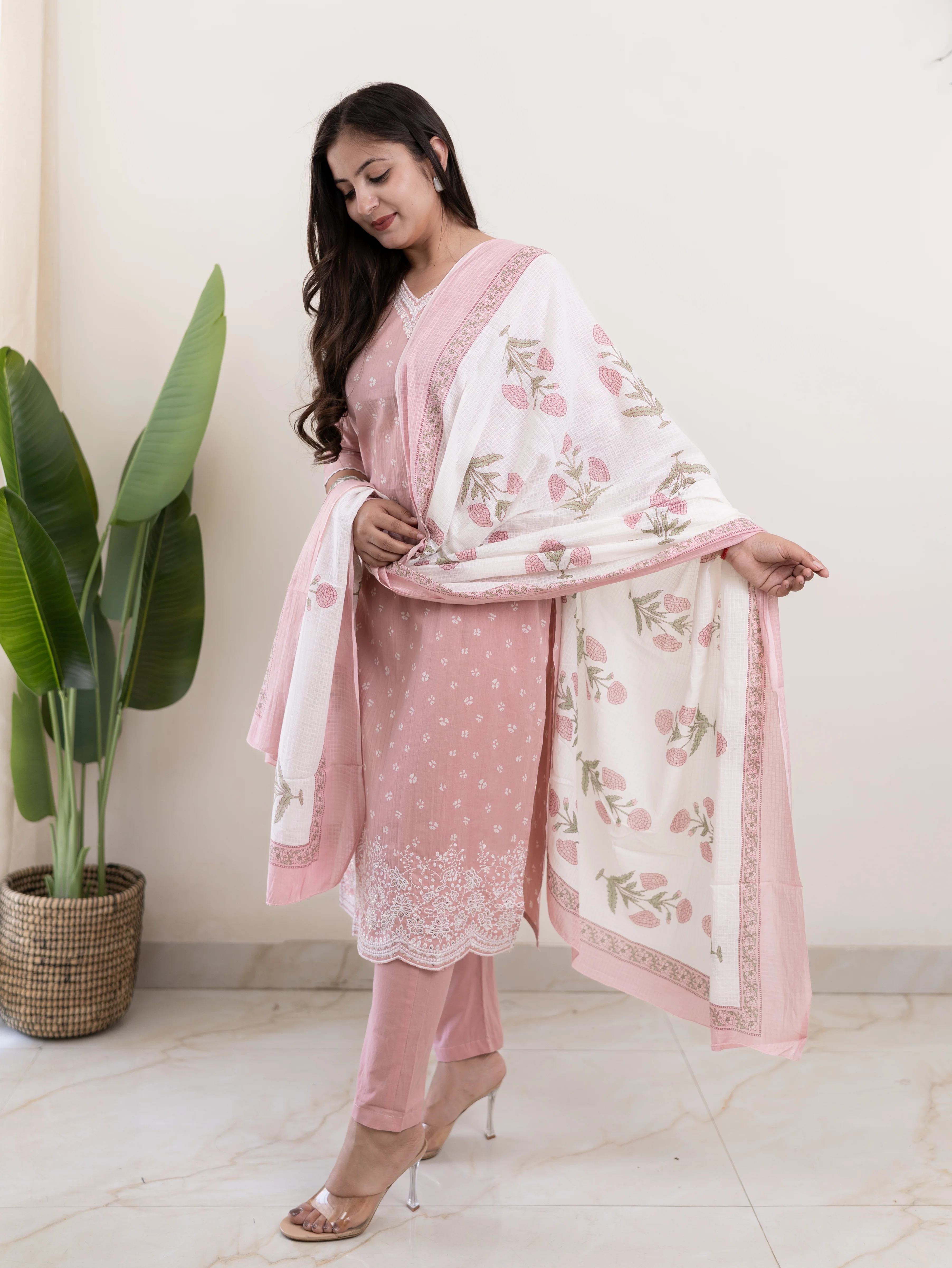 Rifaa pink Cotton Embroidered Straight Dupatta Set - Image 4