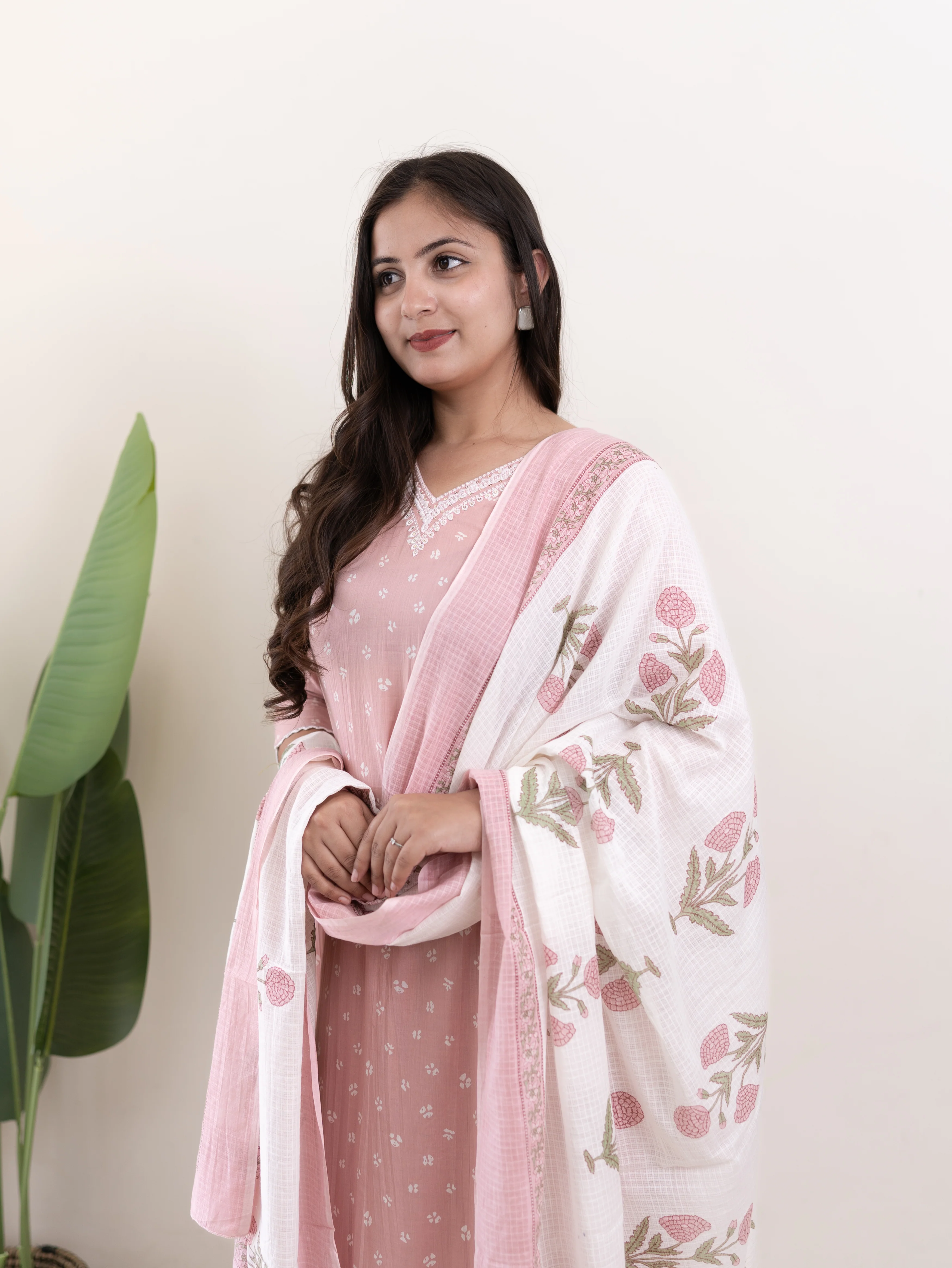 Rifaa pink Cotton Embroidered Straight Dupatta Set - Image 7