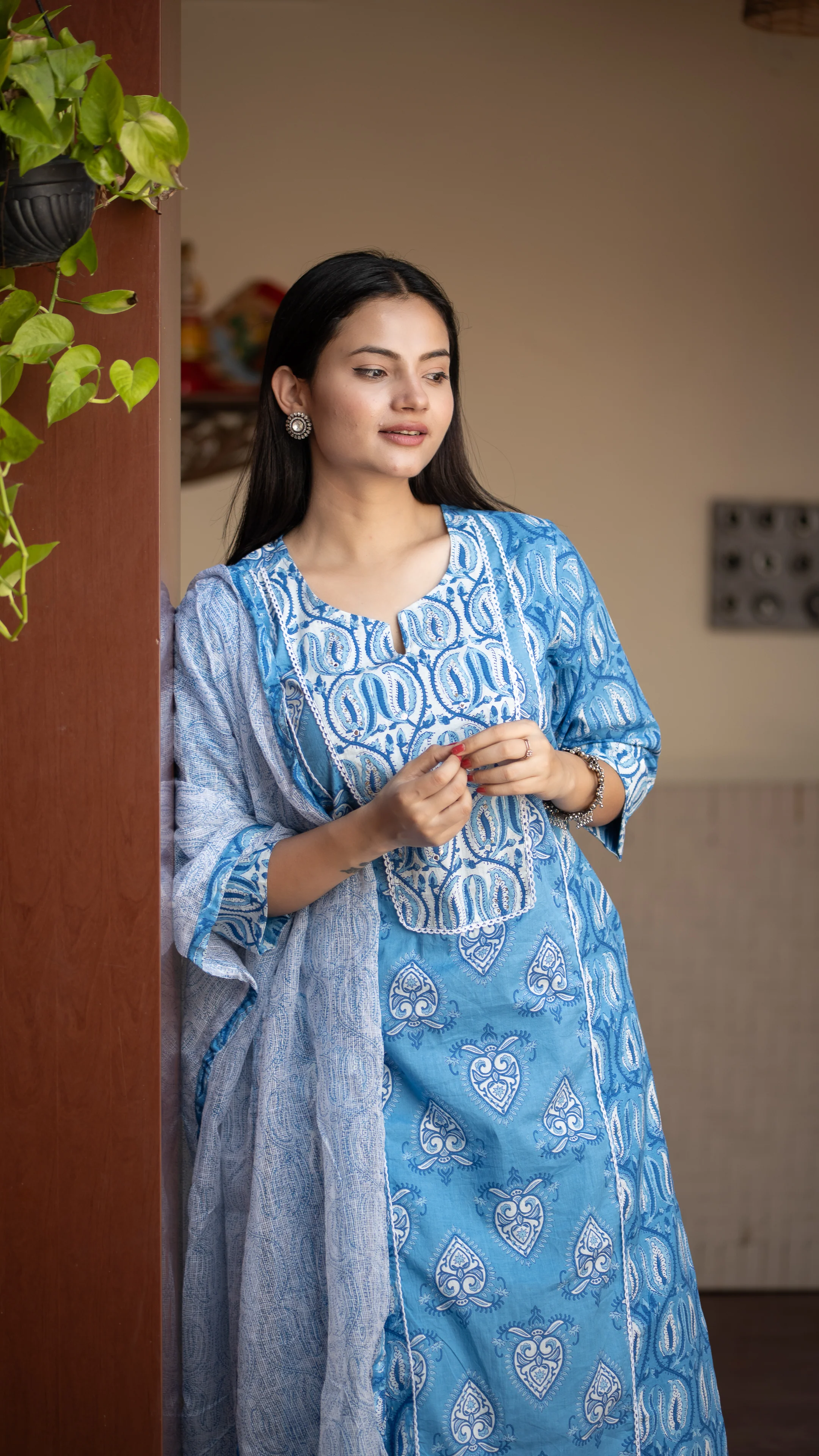 Mashia Cotton Pakistani Suit with Lace Detailing - Image 6