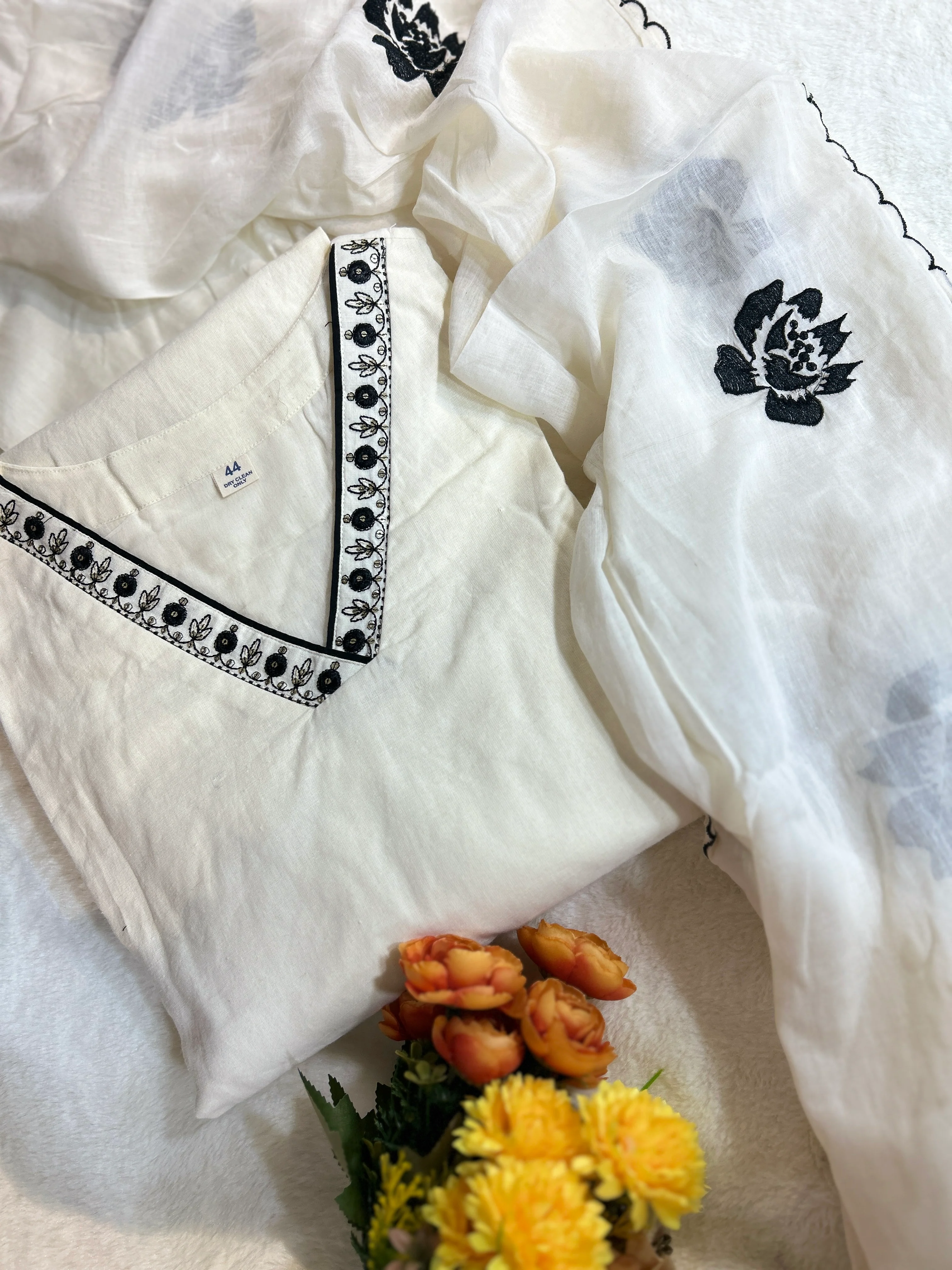 Mul Cotton Embroidered Pakistani Pant Set - Image 11