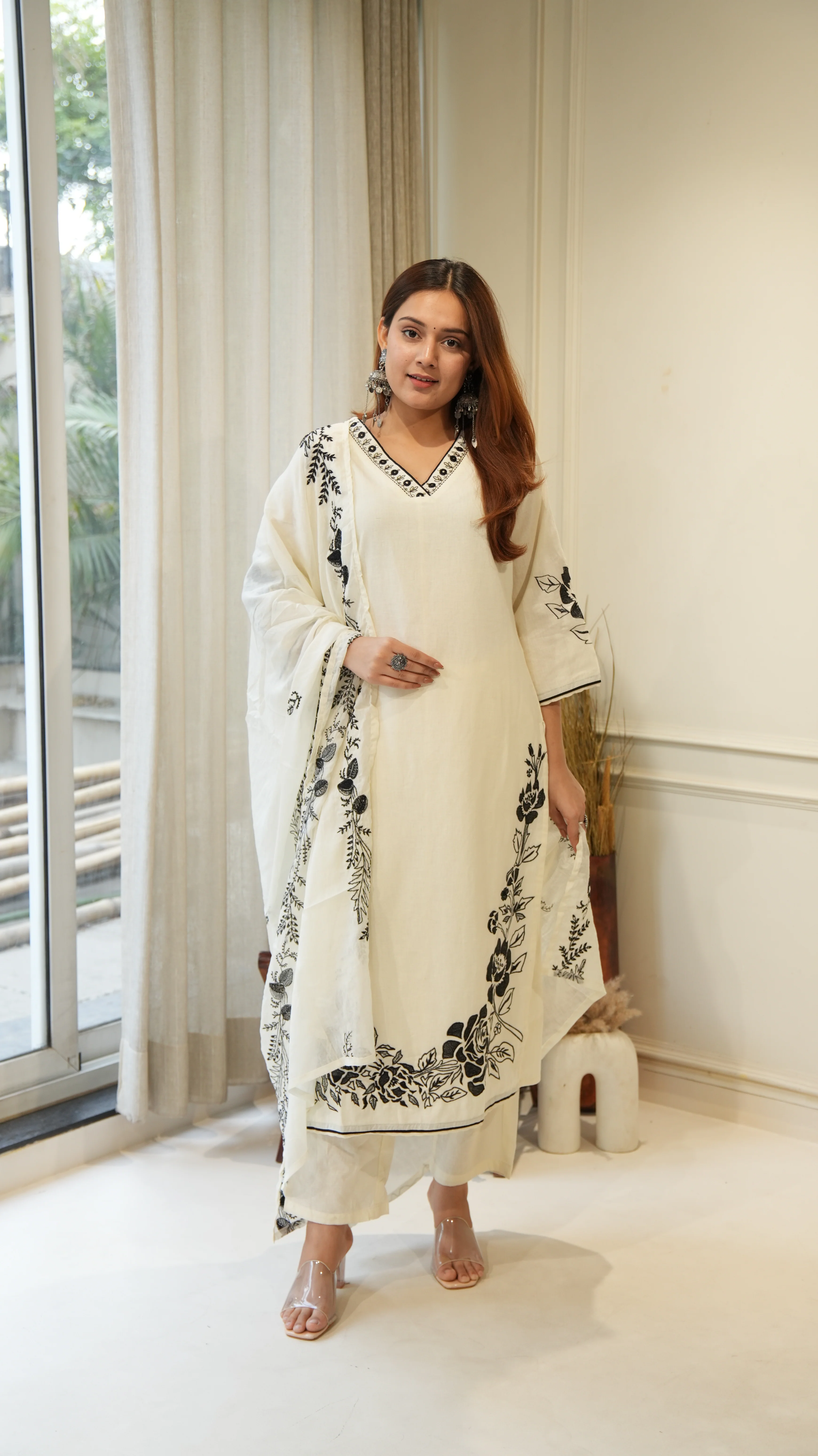 Mul Cotton Embroidered Pakistani Pant Set - Image 5