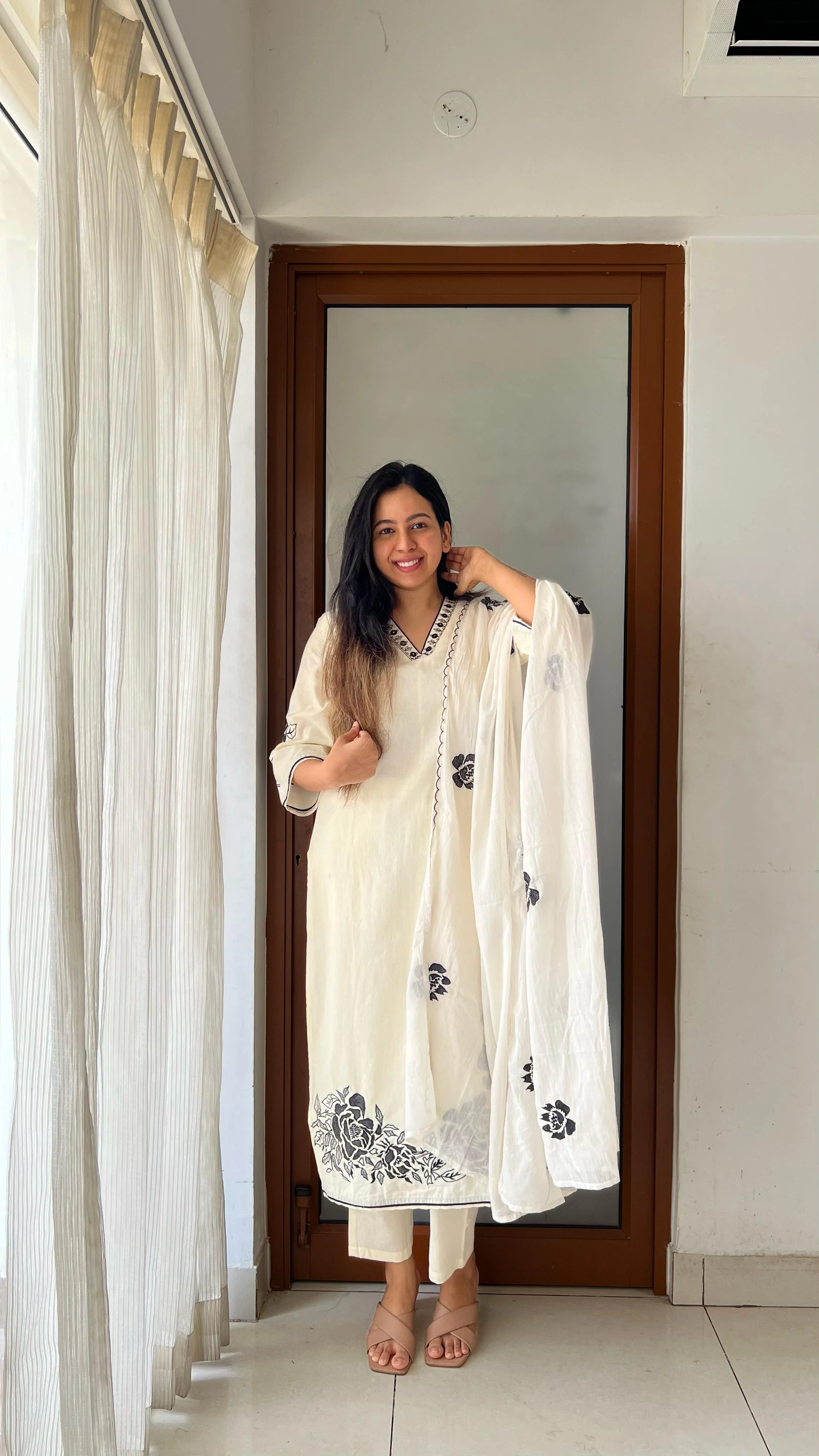 Mul Cotton Embroidered Pakistani Pant Set - Image 8