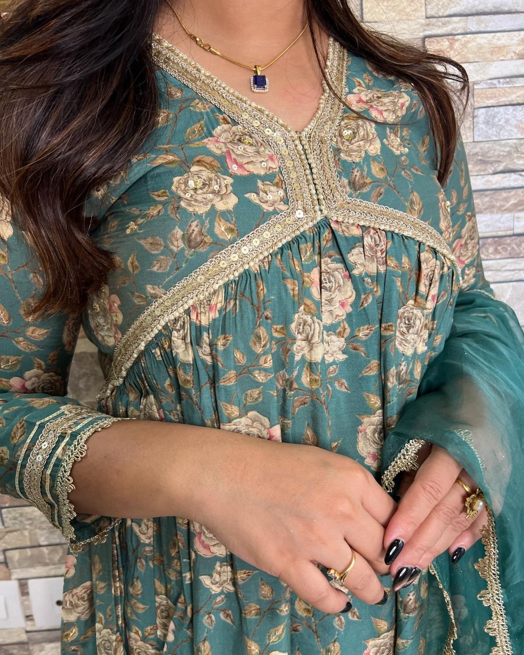 Muslin Alia Cut Sharara Set - Image 3