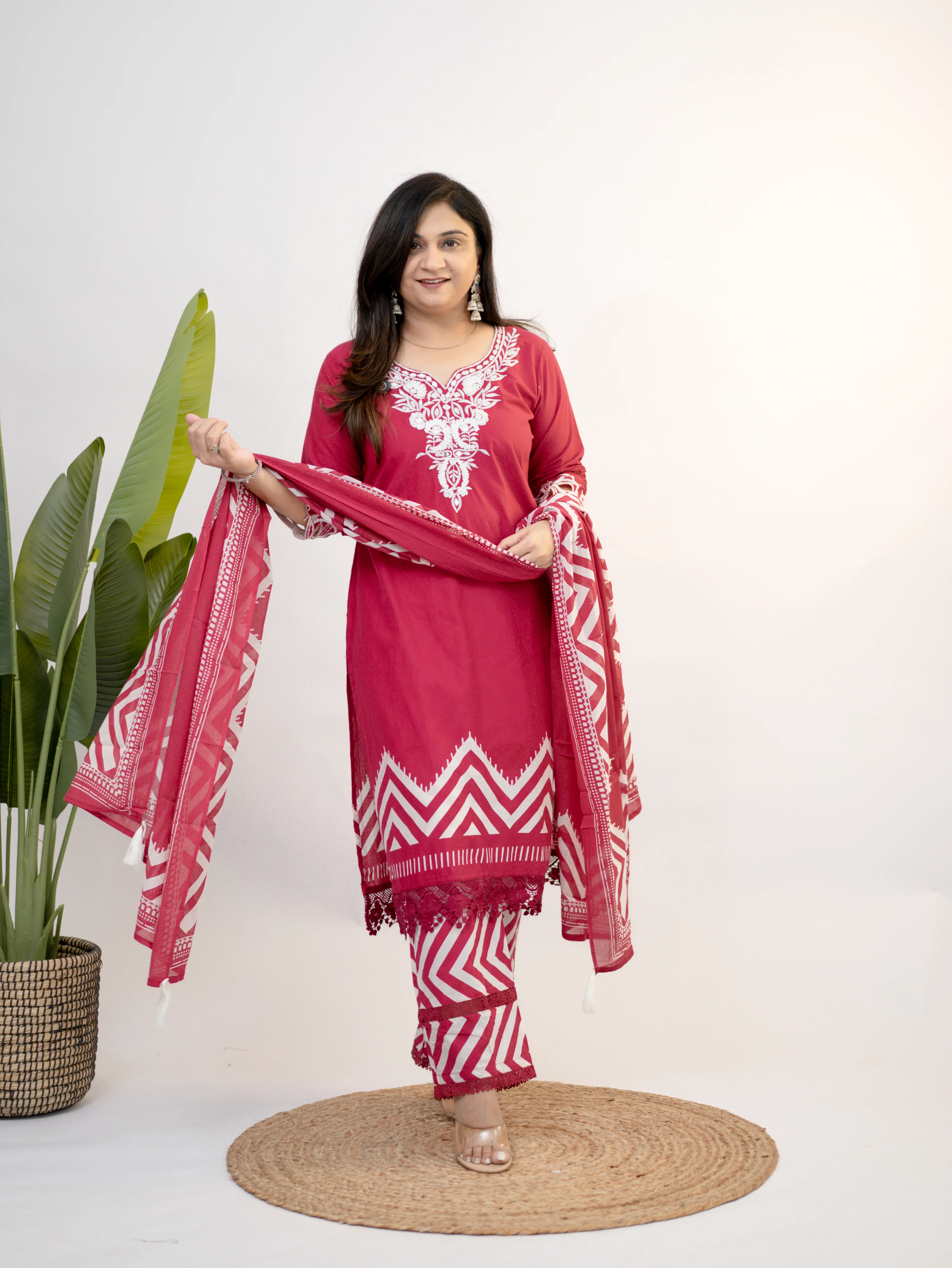 Navira Pink Cotton Embroidered LaceDetailed Dupatta Set - Image 10