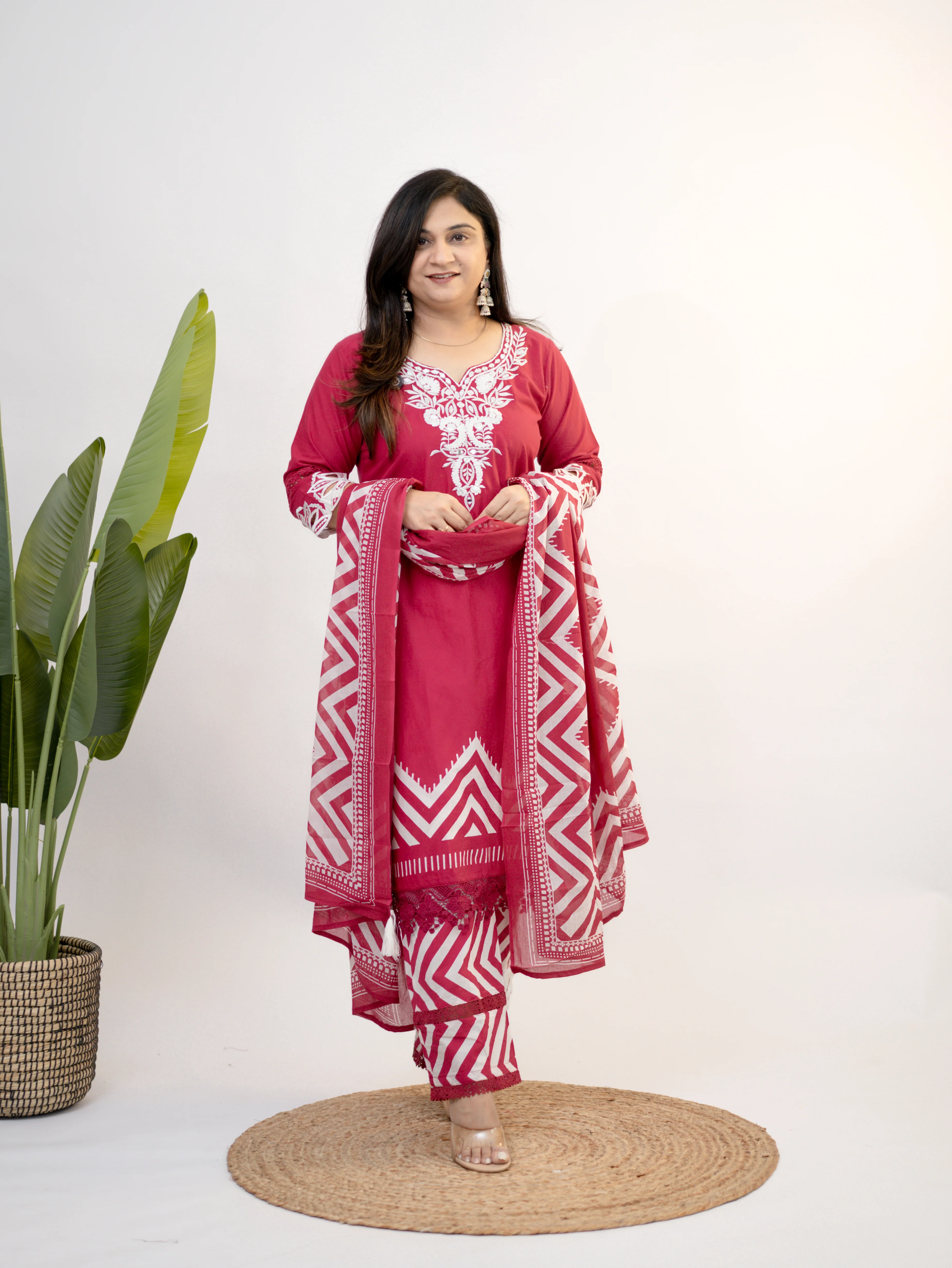 Navira Pink Cotton Embroidered LaceDetailed Dupatta Set - Image 11