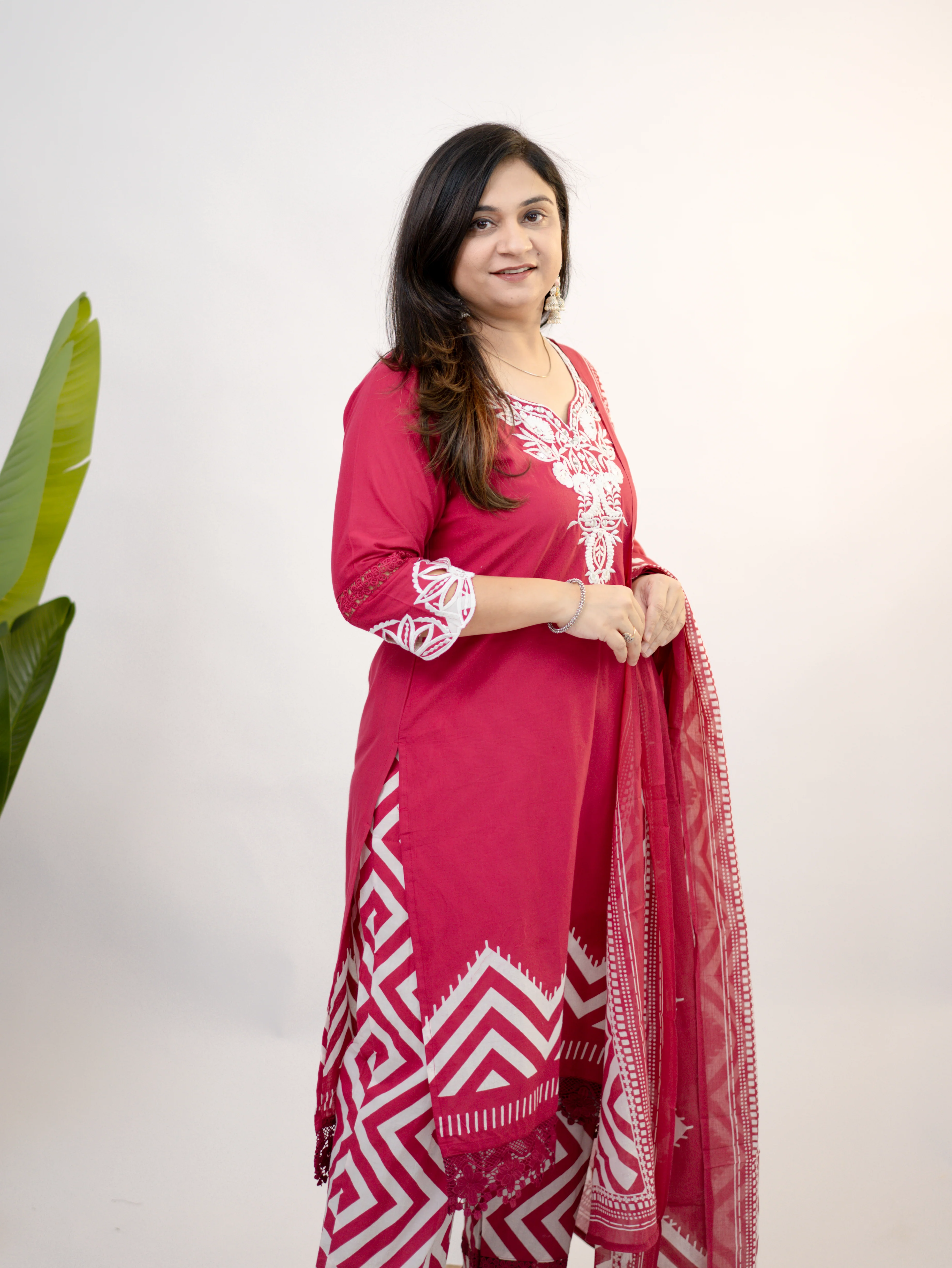 Navira Pink Cotton Embroidered LaceDetailed Dupatta Set - Image 12