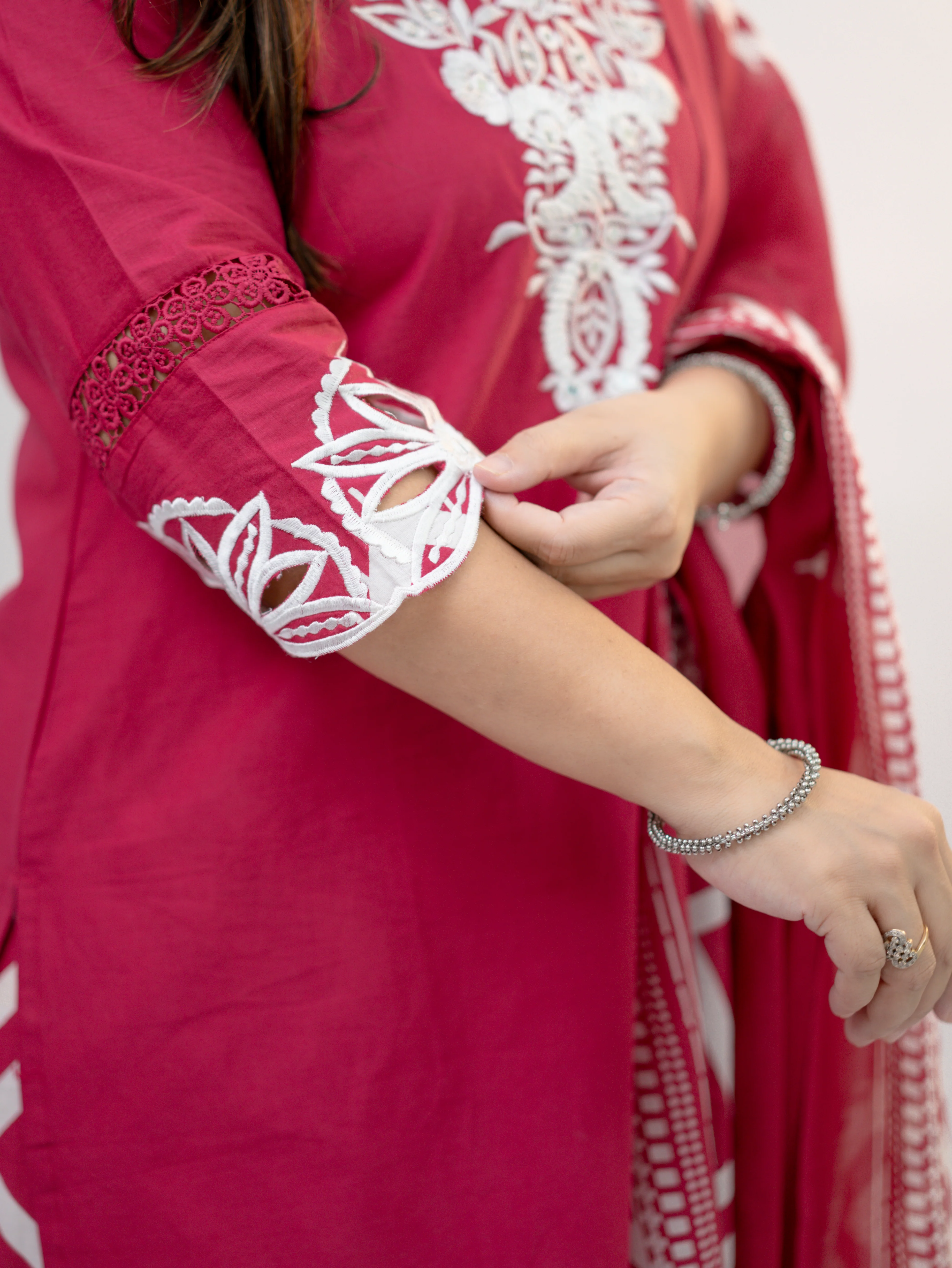 Navira Pink Cotton Embroidered LaceDetailed Dupatta Set - Image 14