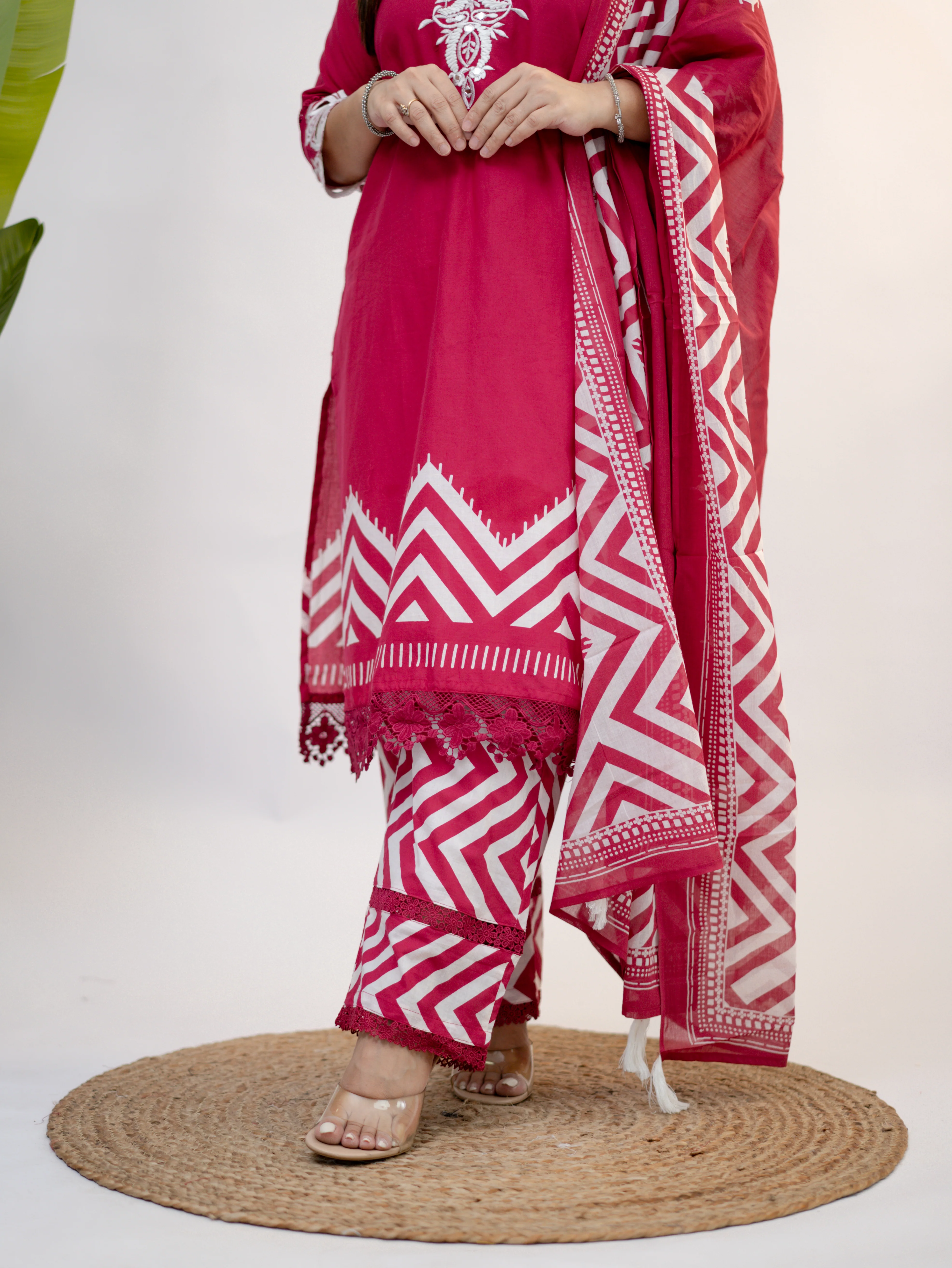 Navira Pink Cotton Embroidered LaceDetailed Dupatta Set - Image 16