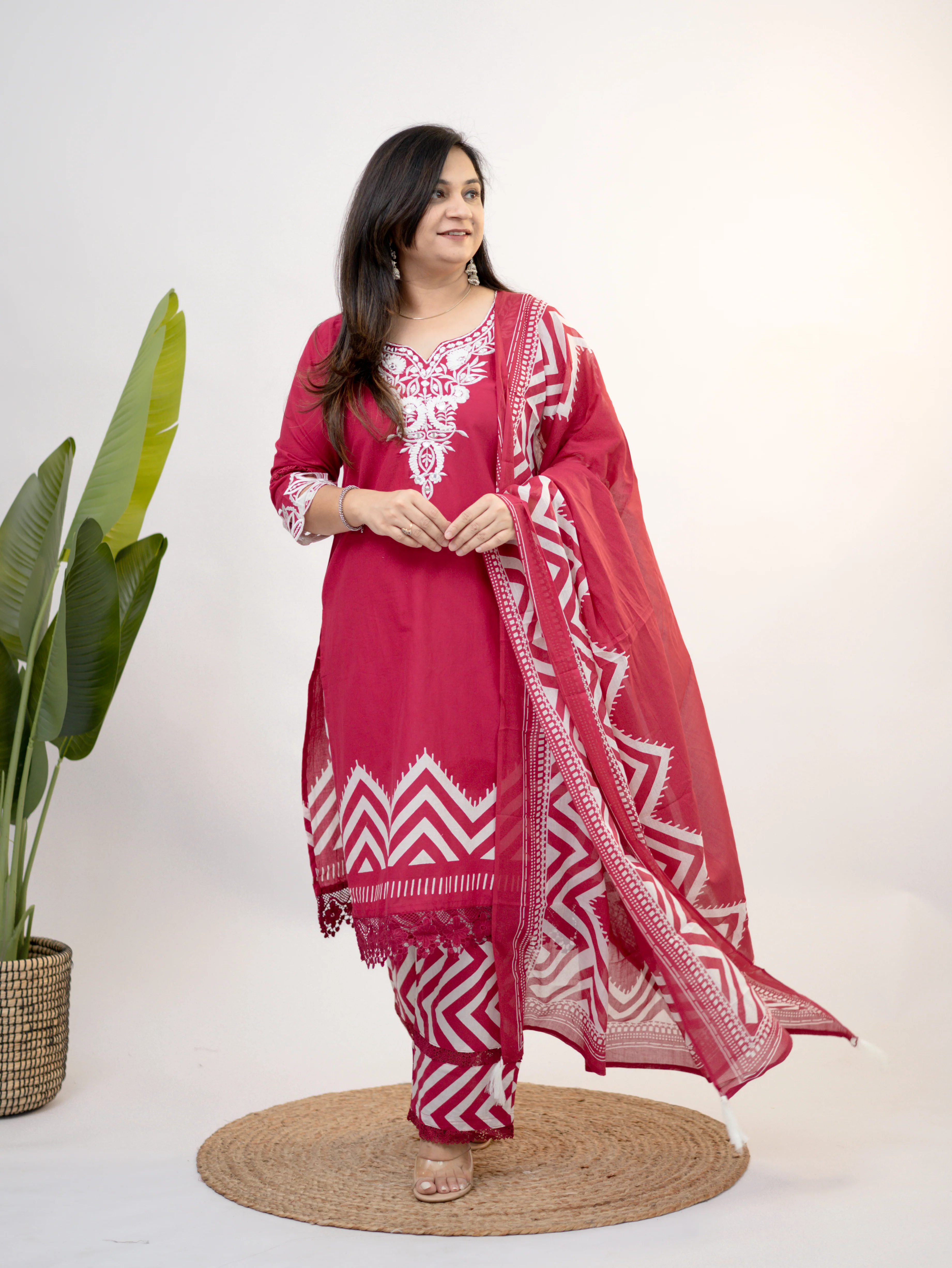 Navira Pink Cotton Embroidered LaceDetailed Dupatta Set - Image 5