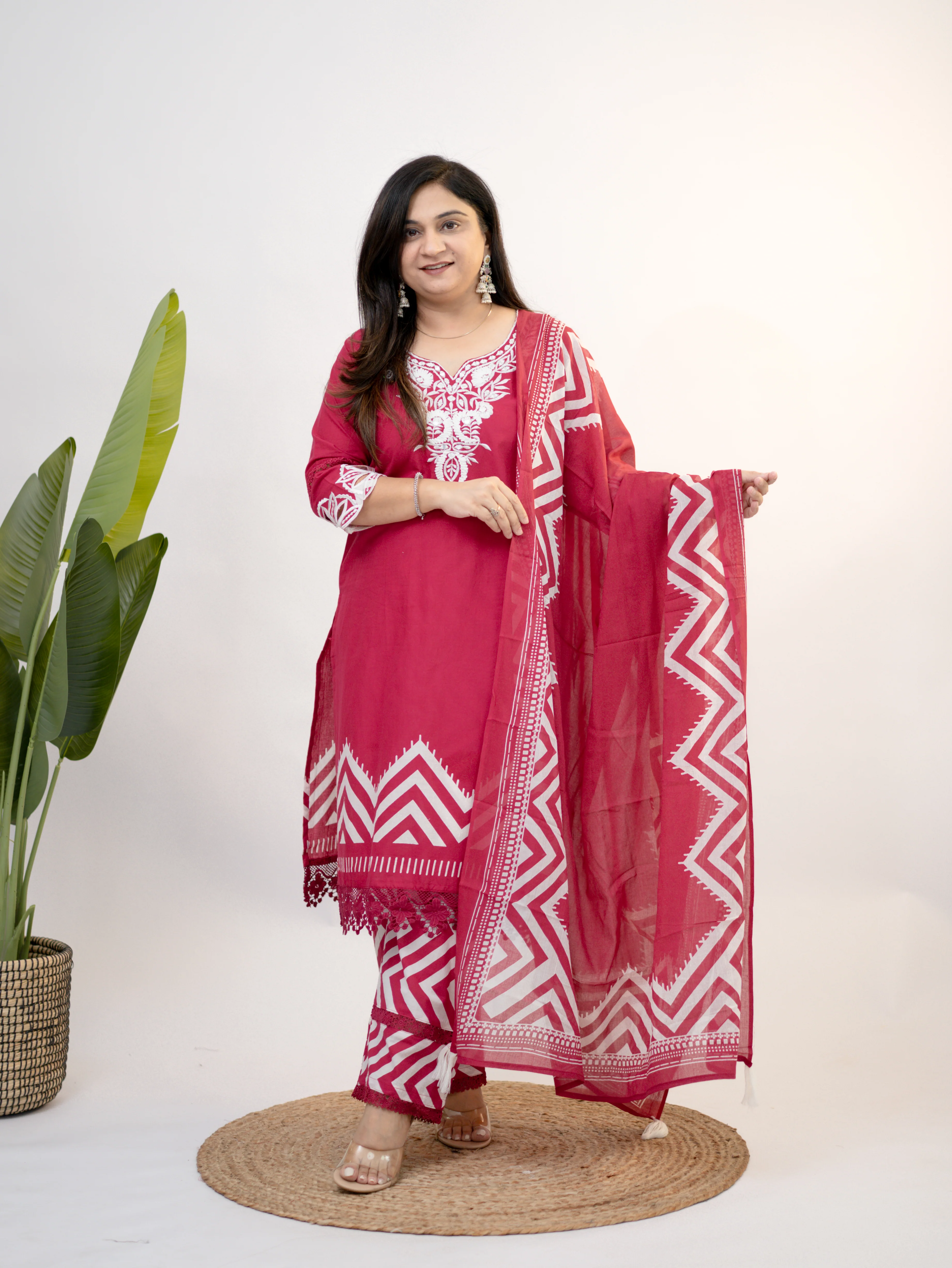 Navira Pink Cotton Embroidered LaceDetailed Dupatta Set - Image 6