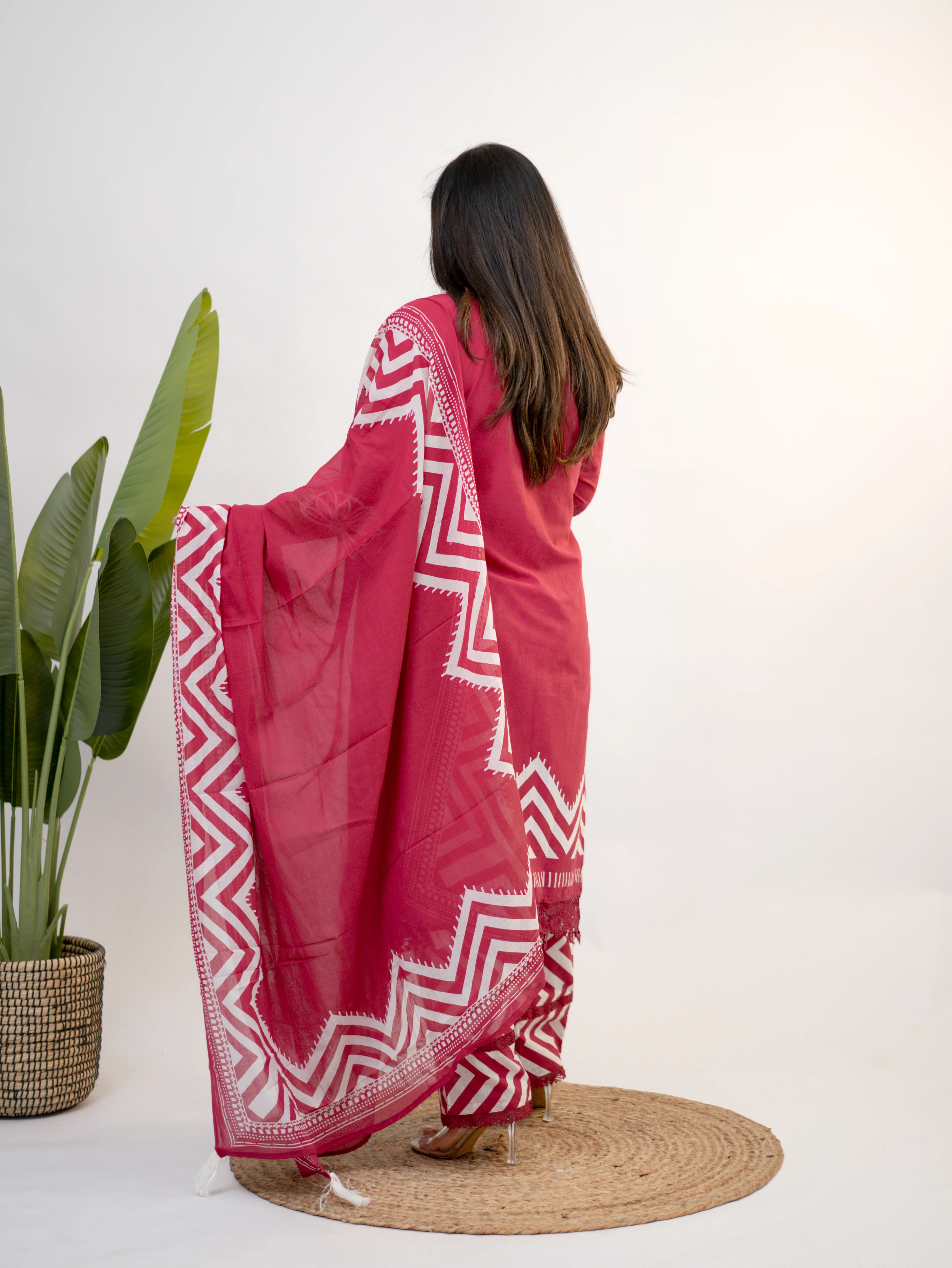 Navira Pink Cotton Embroidered LaceDetailed Dupatta Set - Image 8
