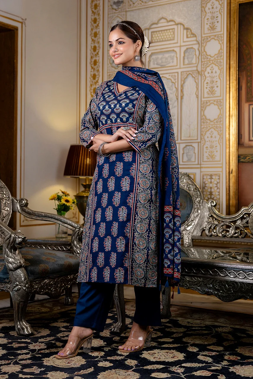Noor Cotton Embroidered Straight Dupatta Set - Image 10
