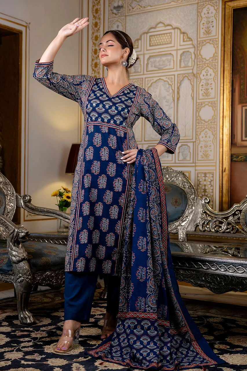Noor Cotton Embroidered Straight Dupatta Set - Image 11