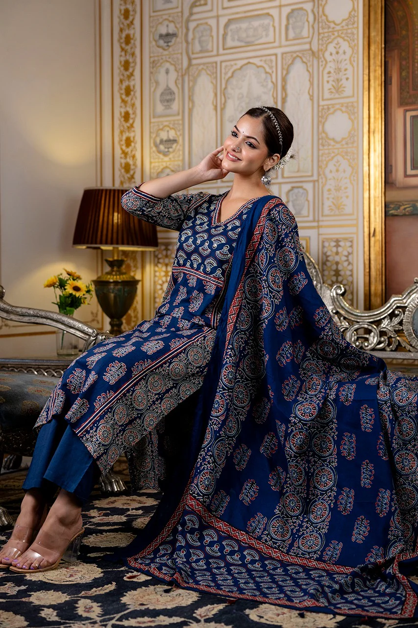Noor Cotton Embroidered Straight Dupatta Set - Image 13