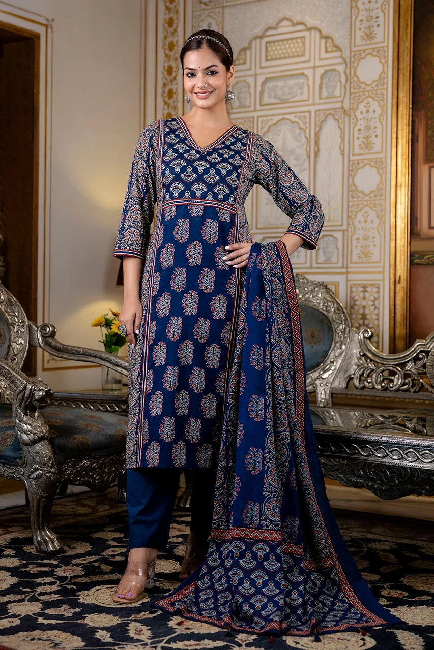 Noor Cotton Embroidered Straight Dupatta Set - Image 16