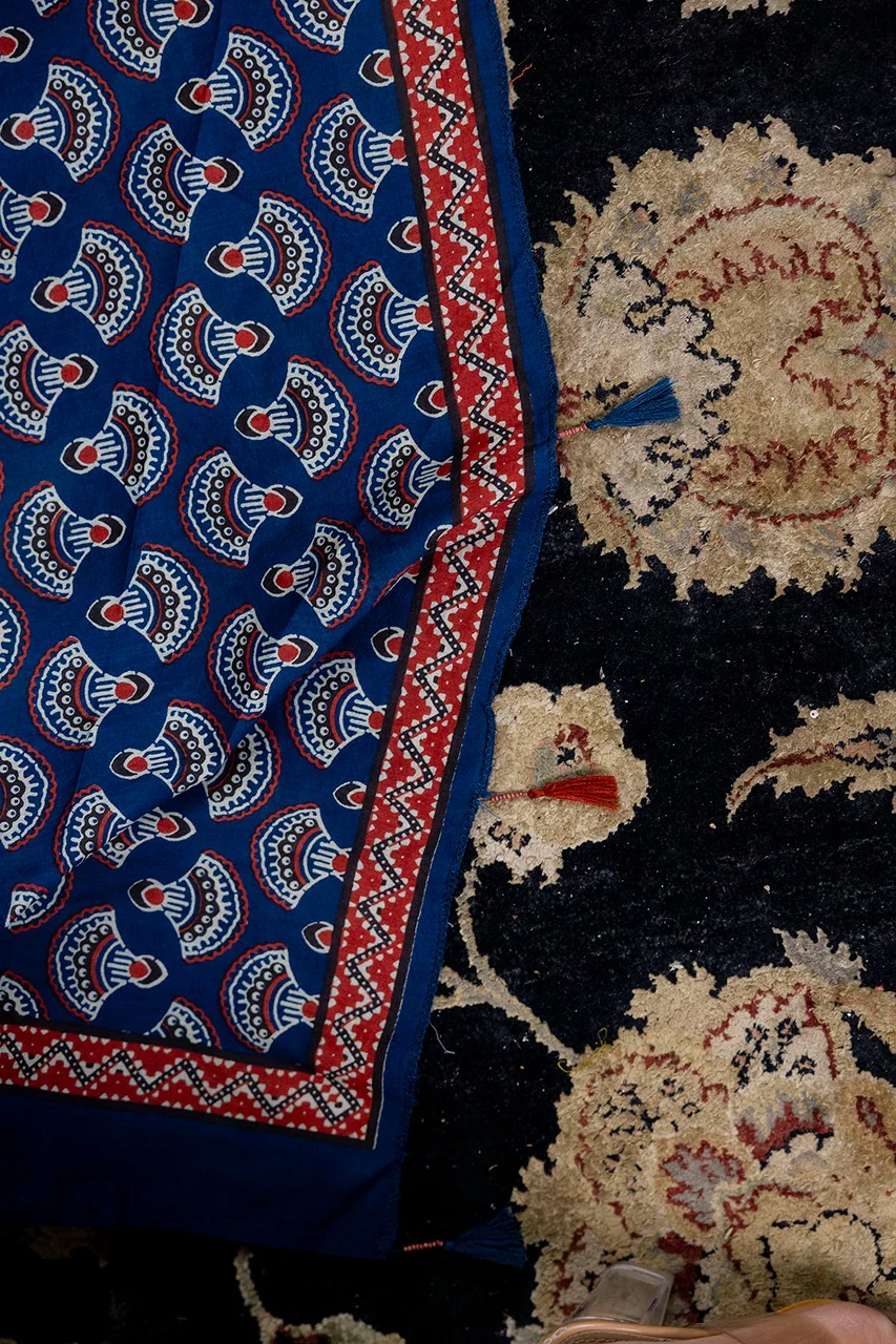 Noor Cotton Embroidered Straight Dupatta Set - Image 17