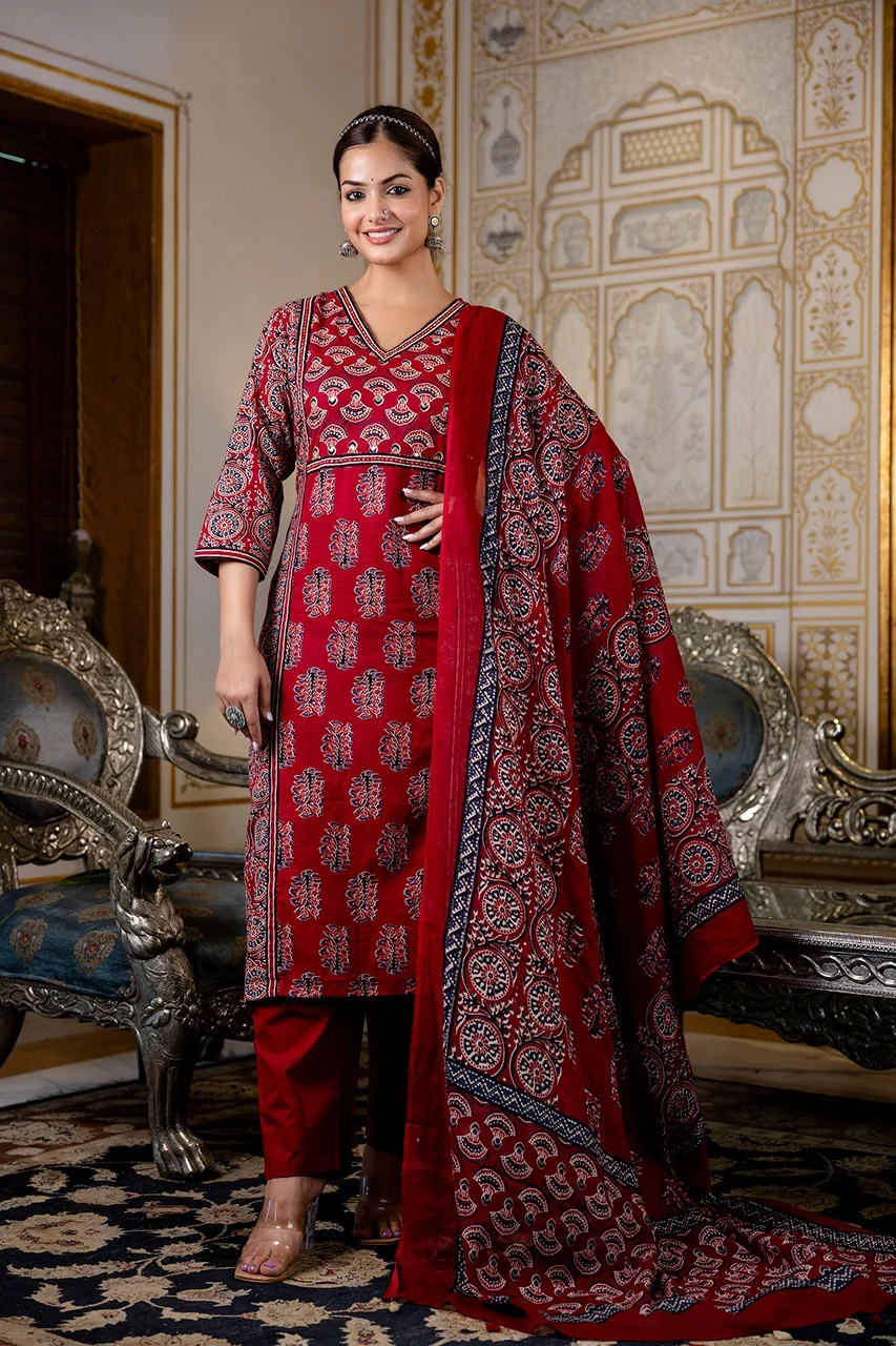 Noor Cotton Embroidered Straight Dupatta Set - Image 3