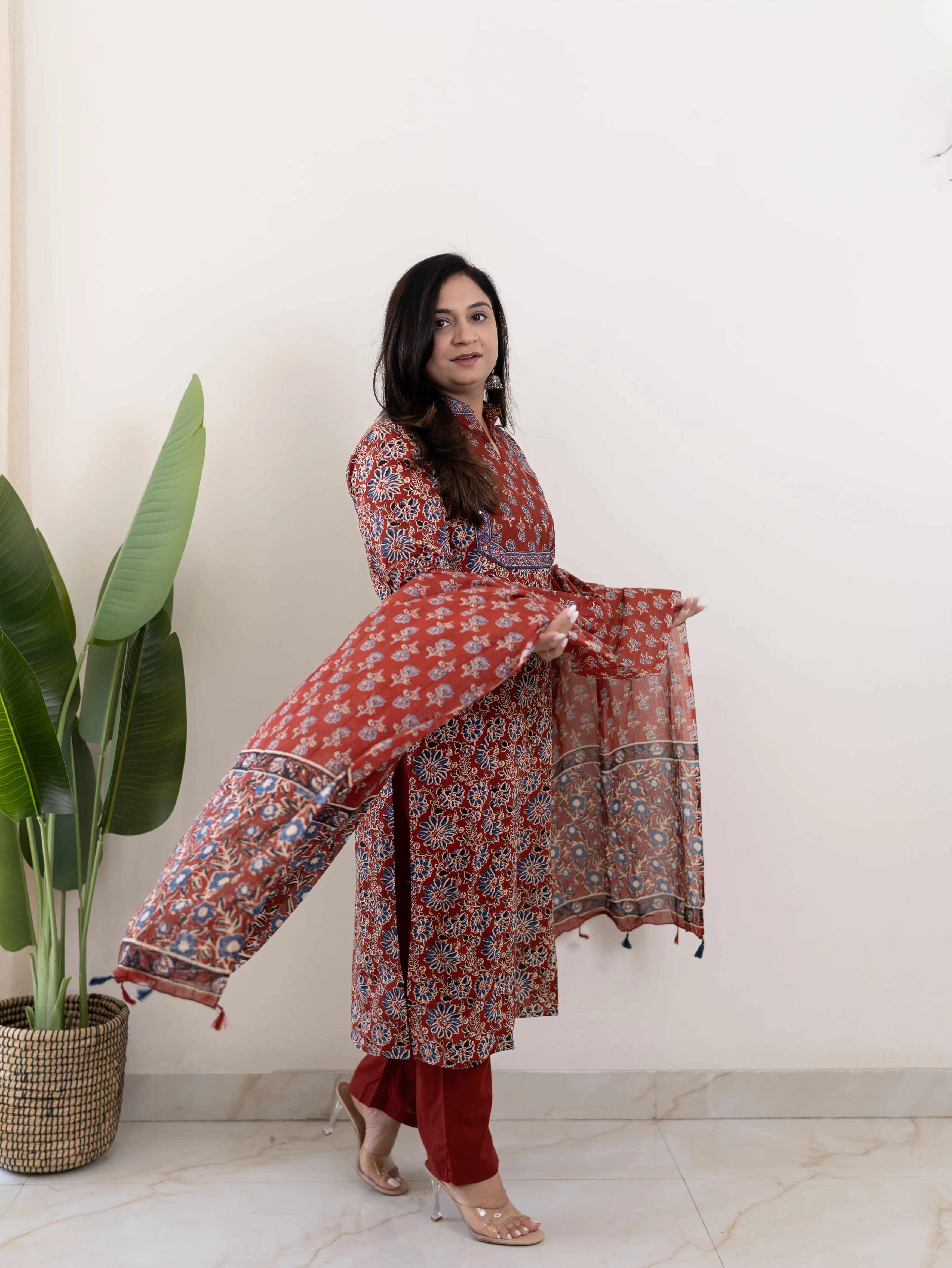Nyla Handblock Cotton Embroidered Dupatta Set - Image 7