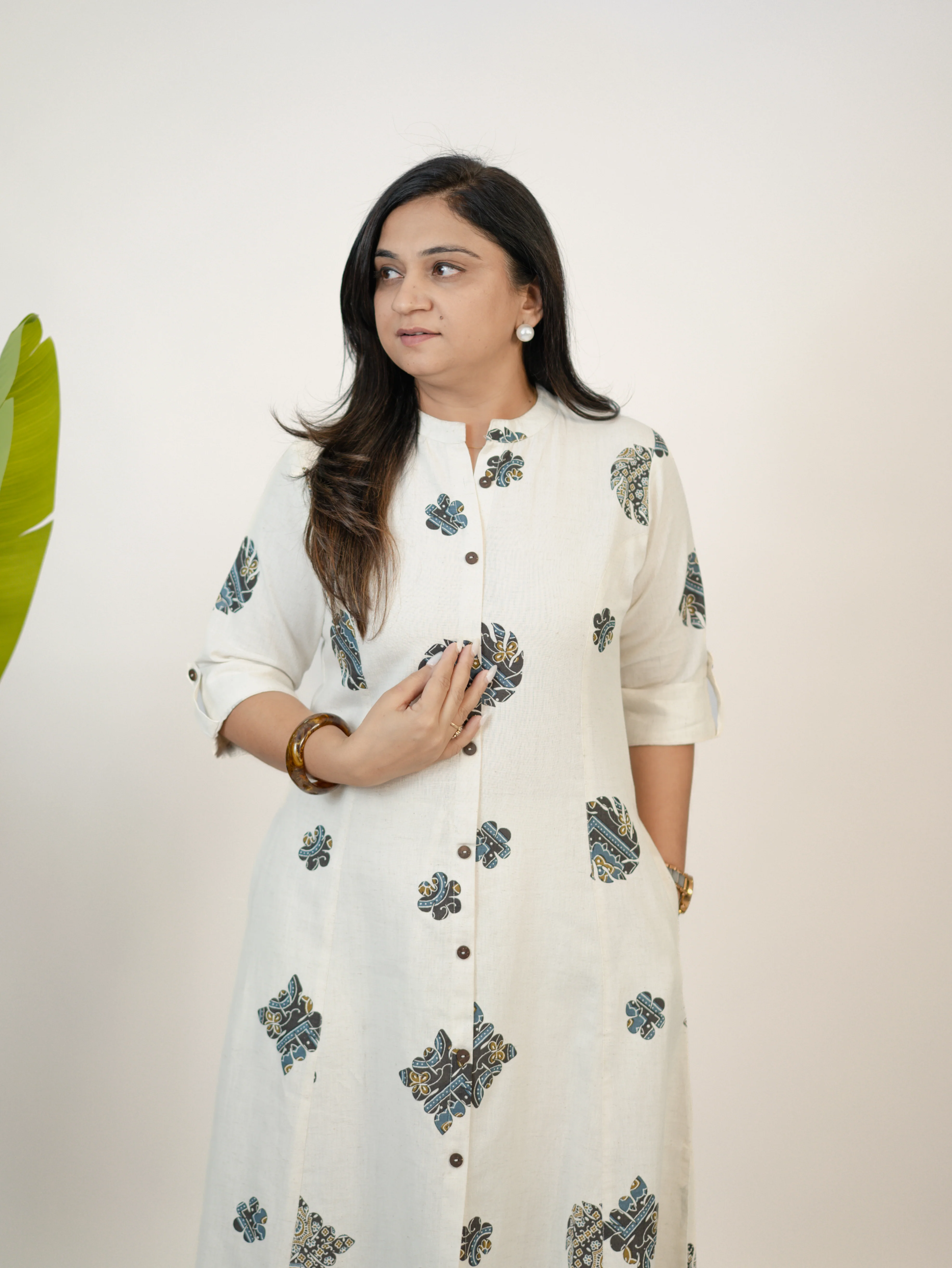 Sukoon OffWhite Cotton Ajrakh A-line Cotton Kurta Set - Image 7